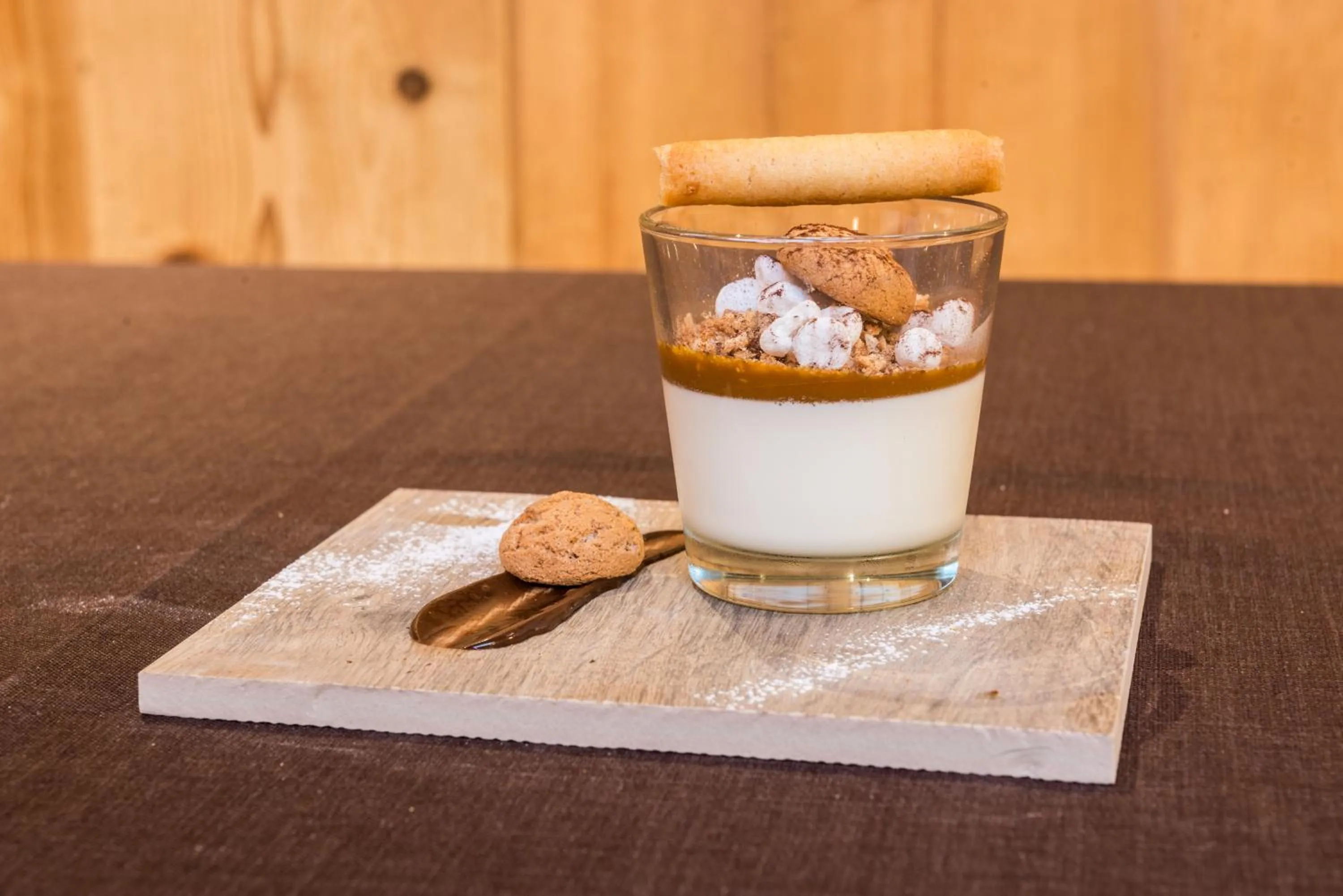 Restaurant/places to eat in Hotel Paradiso