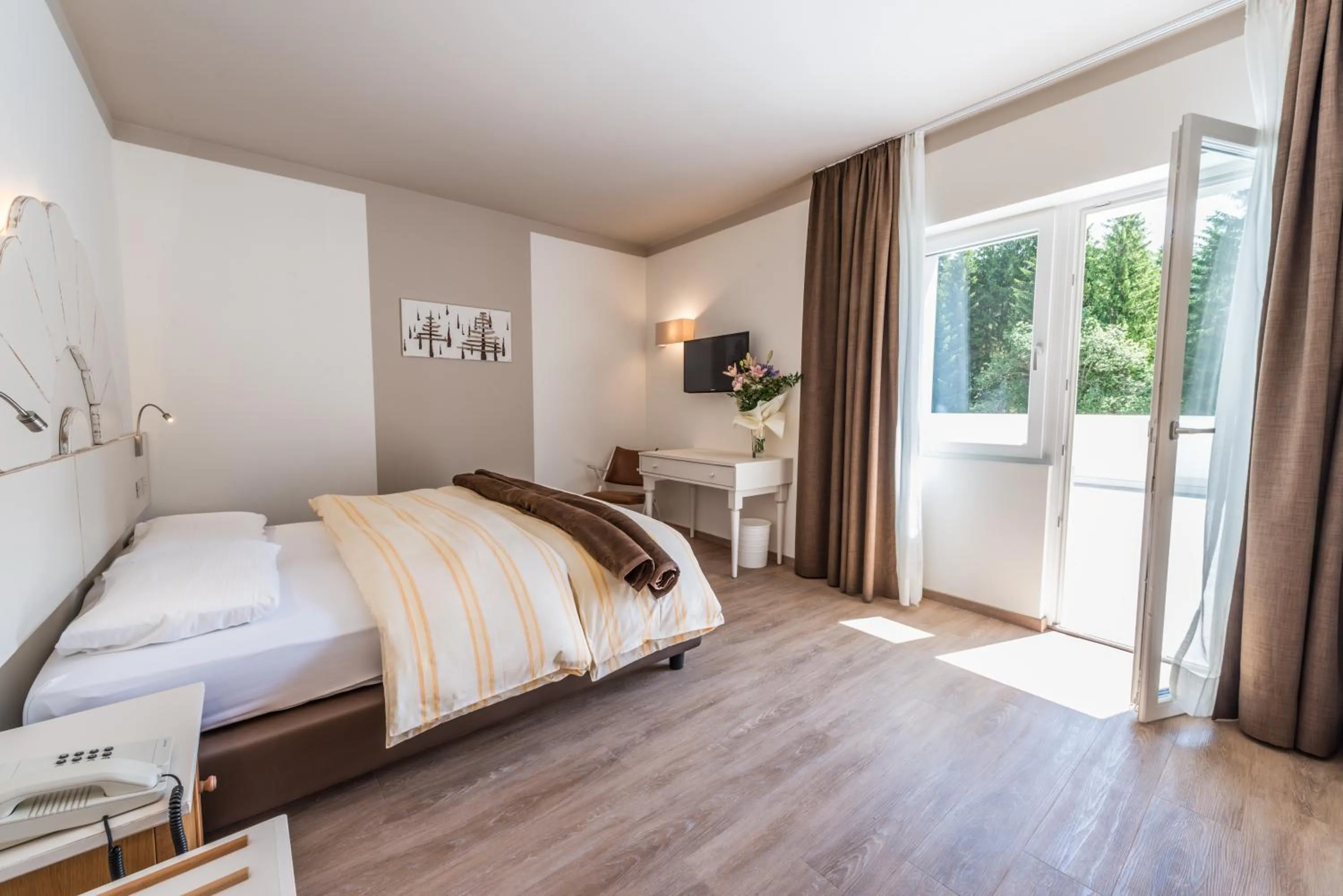 Photo of the whole room in Hotel Paradiso