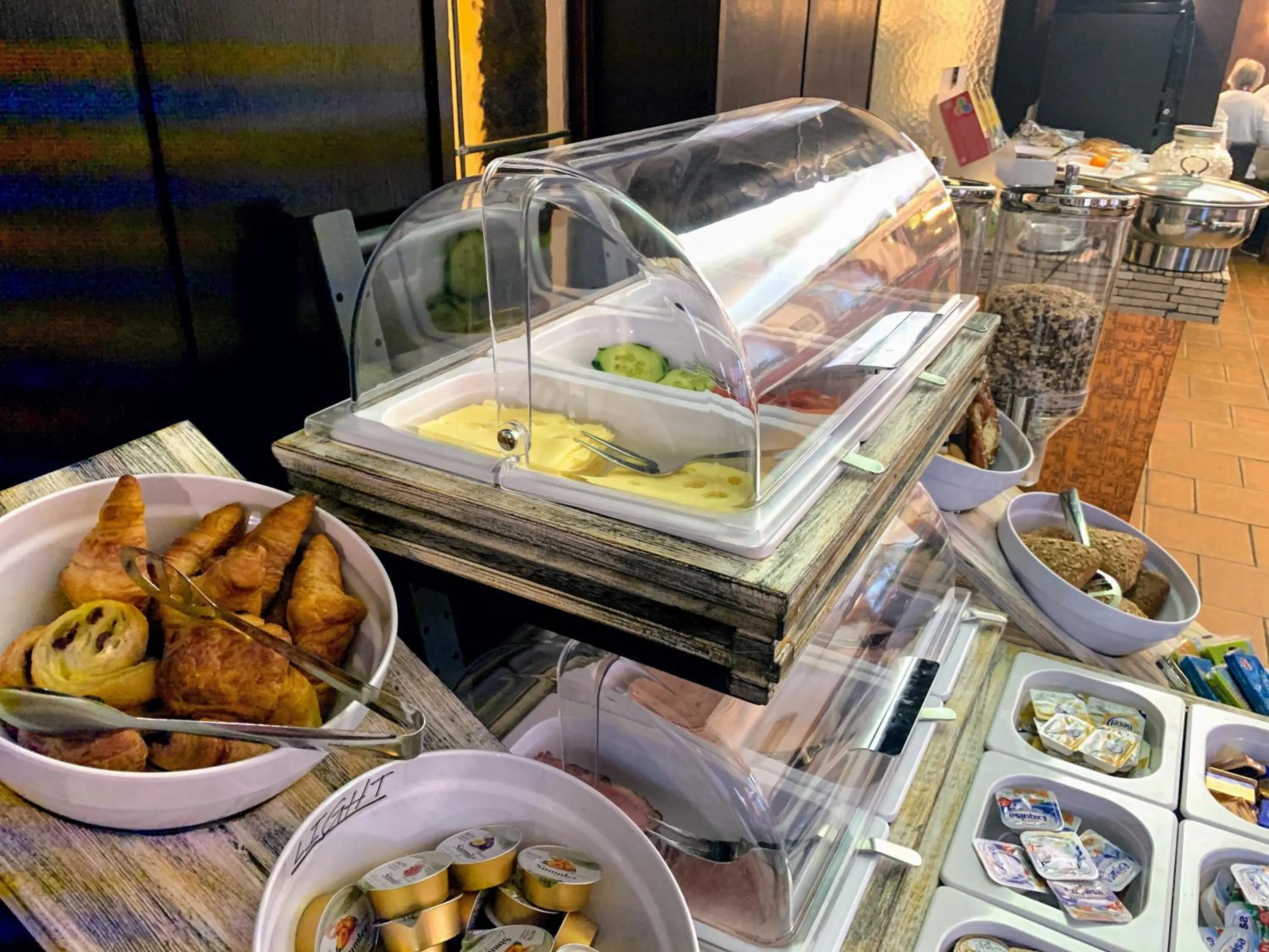 Buffet breakfast in City Hostel