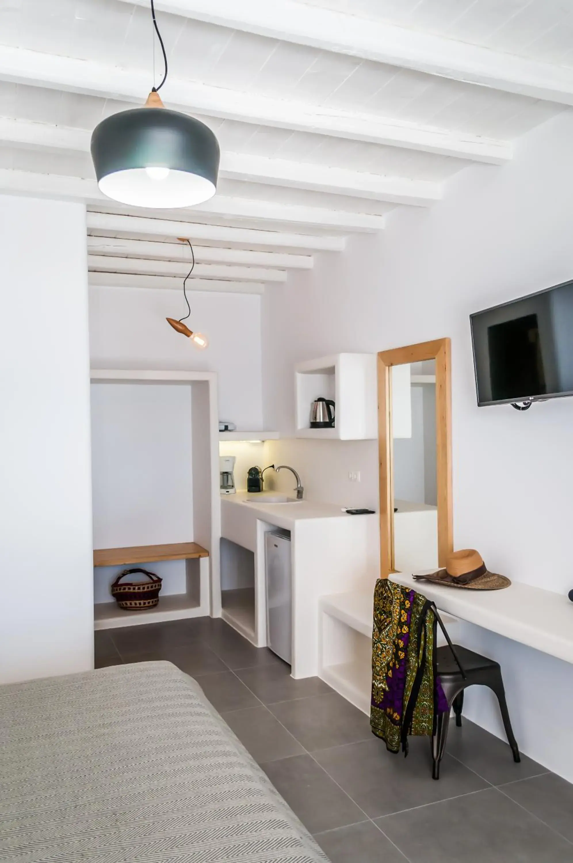 Junior Suite with Garden View in Vilos Suites Junior Suite with Garden View in Vilos Suites