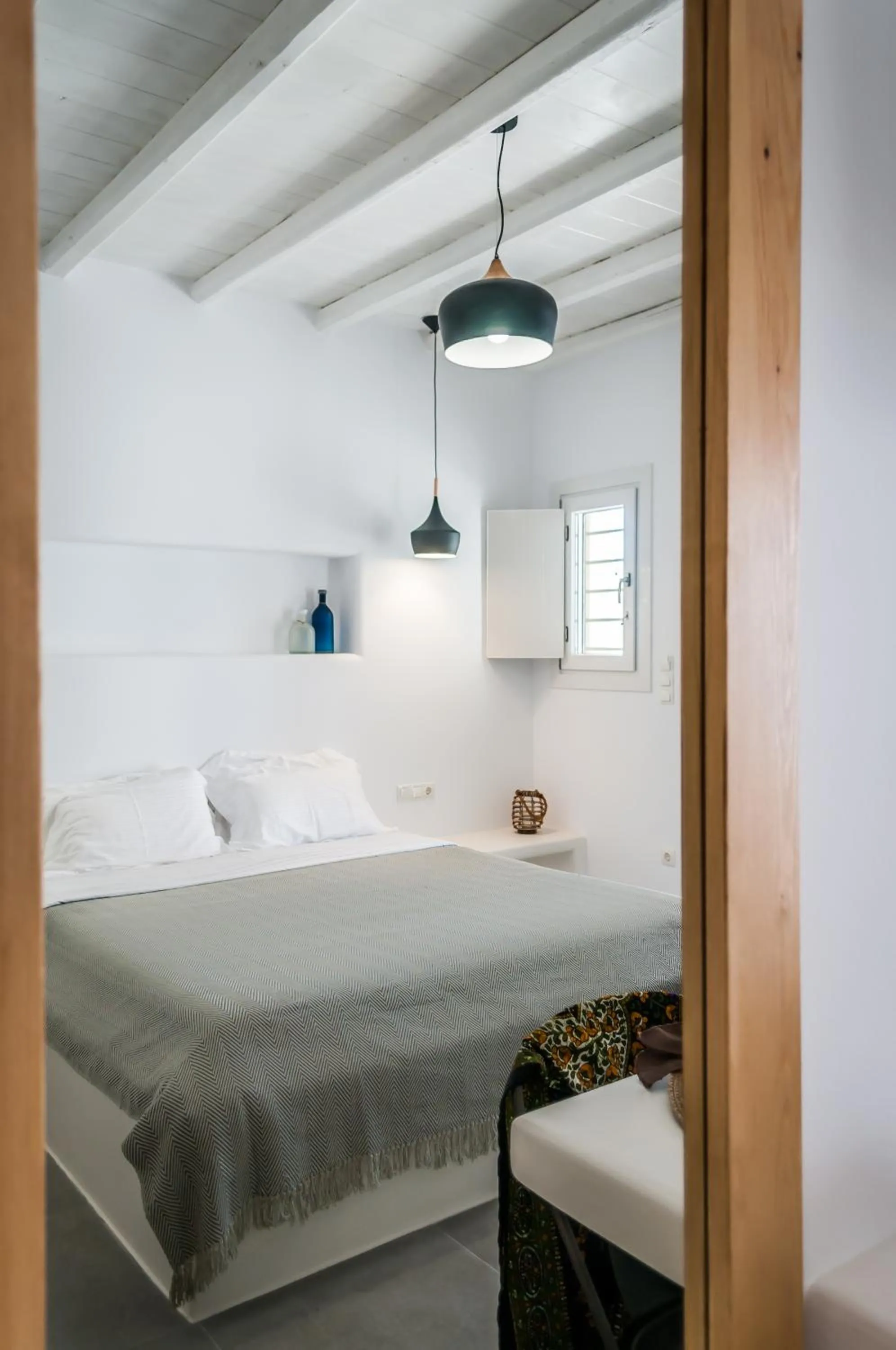 Photo of the whole room, Bed in Vilos Suites