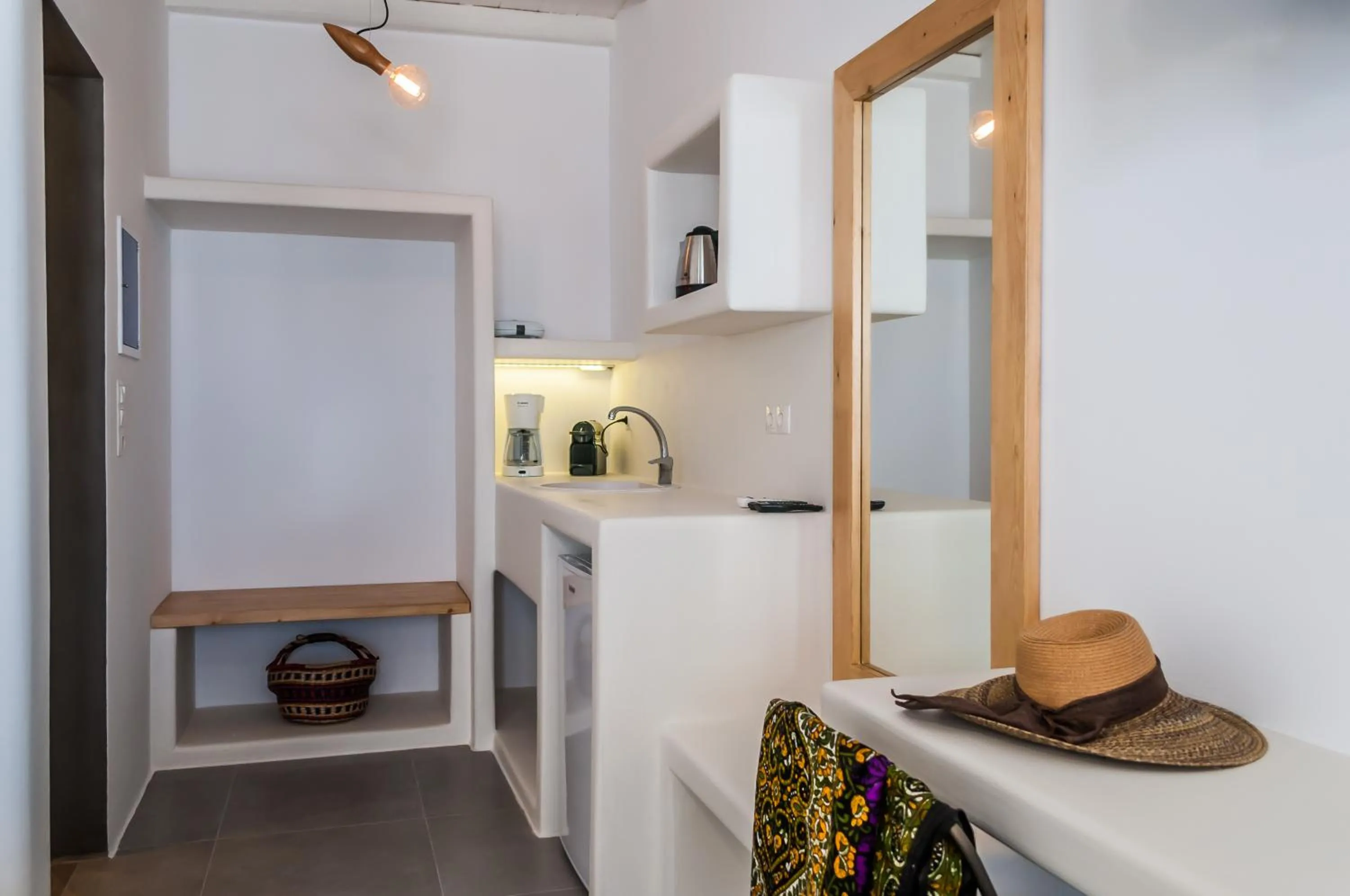 Photo of the whole room in Vilos Suites