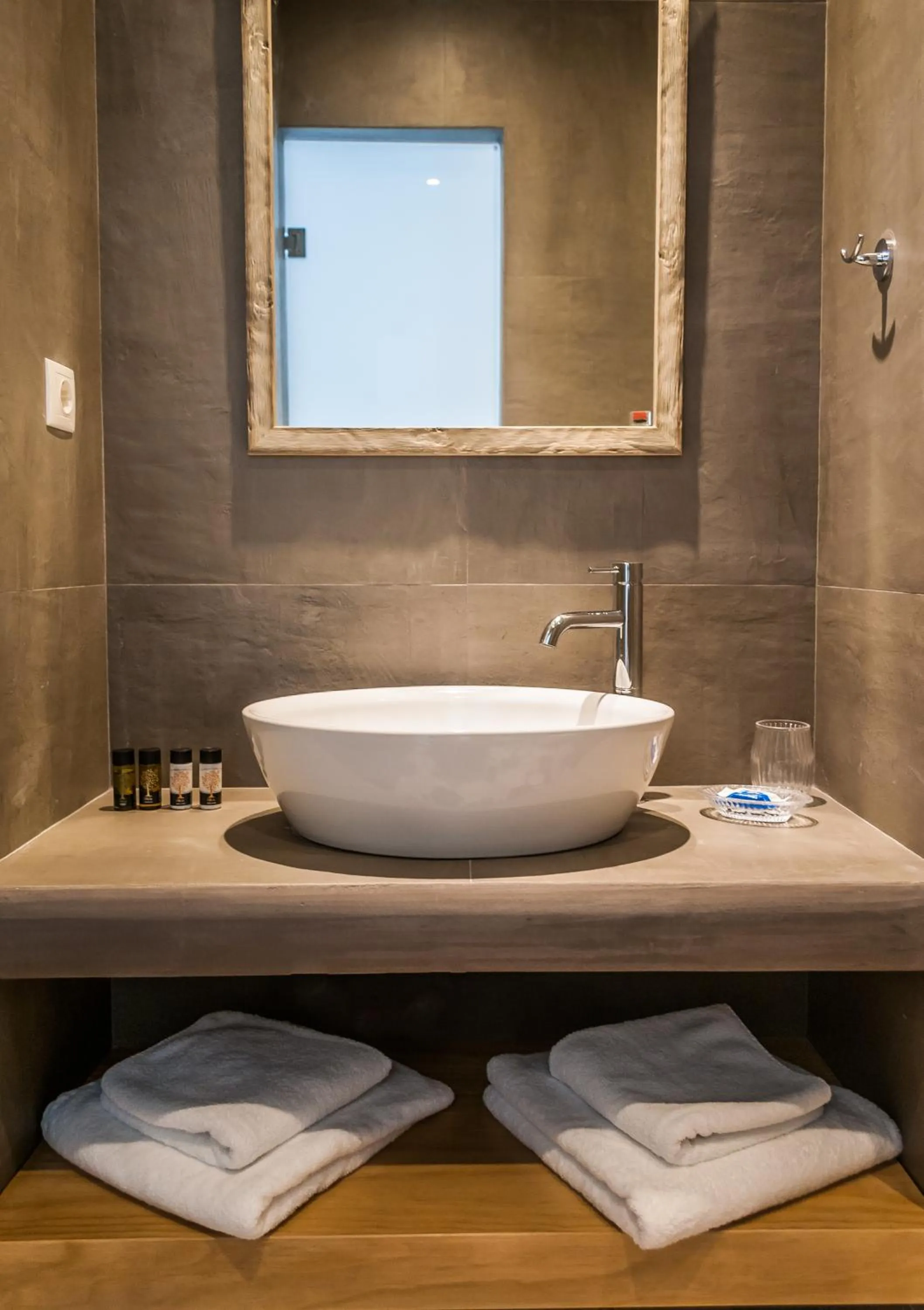 Bathroom in Vilos Suites