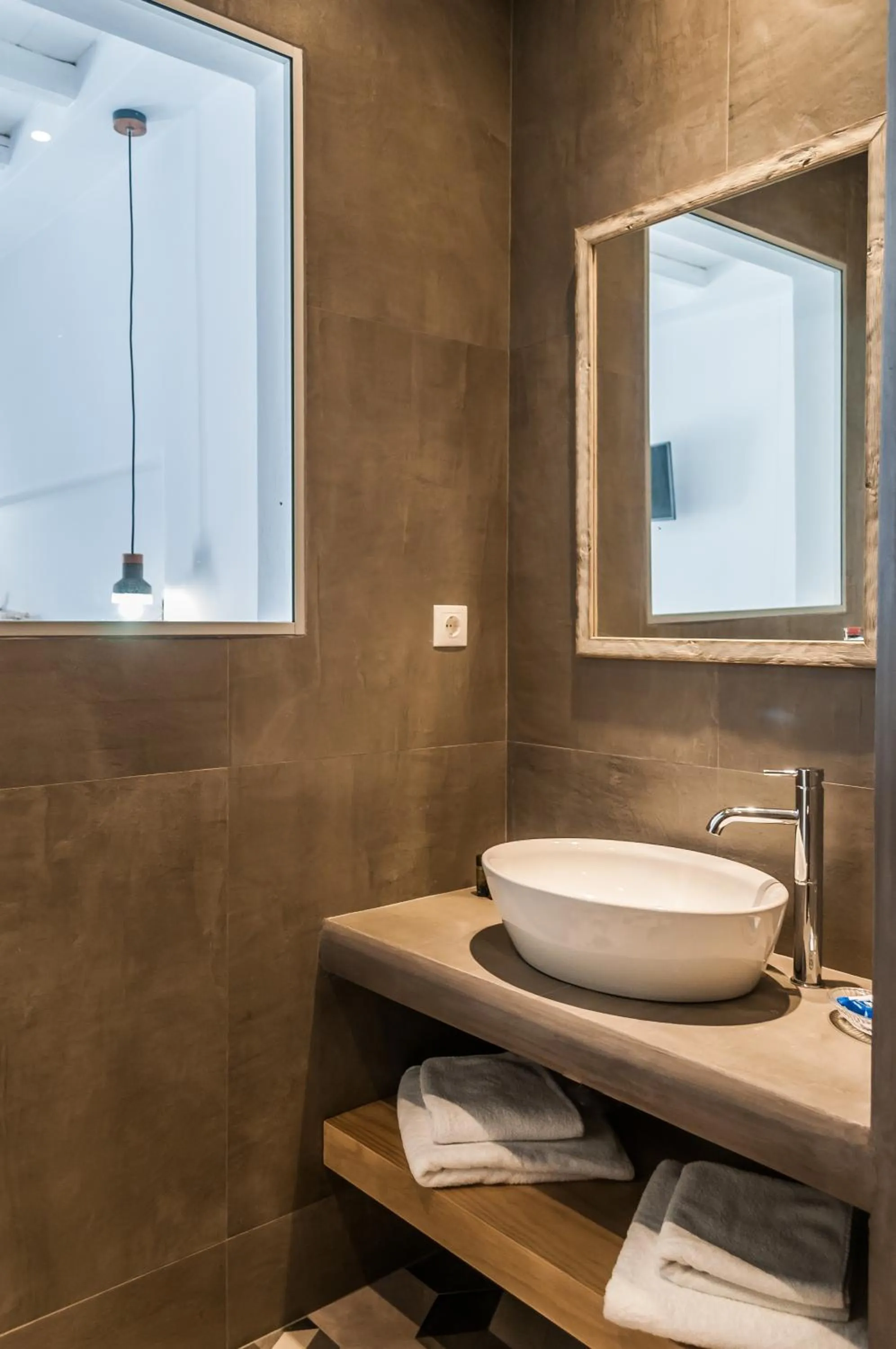 Bathroom in Vilos Suites