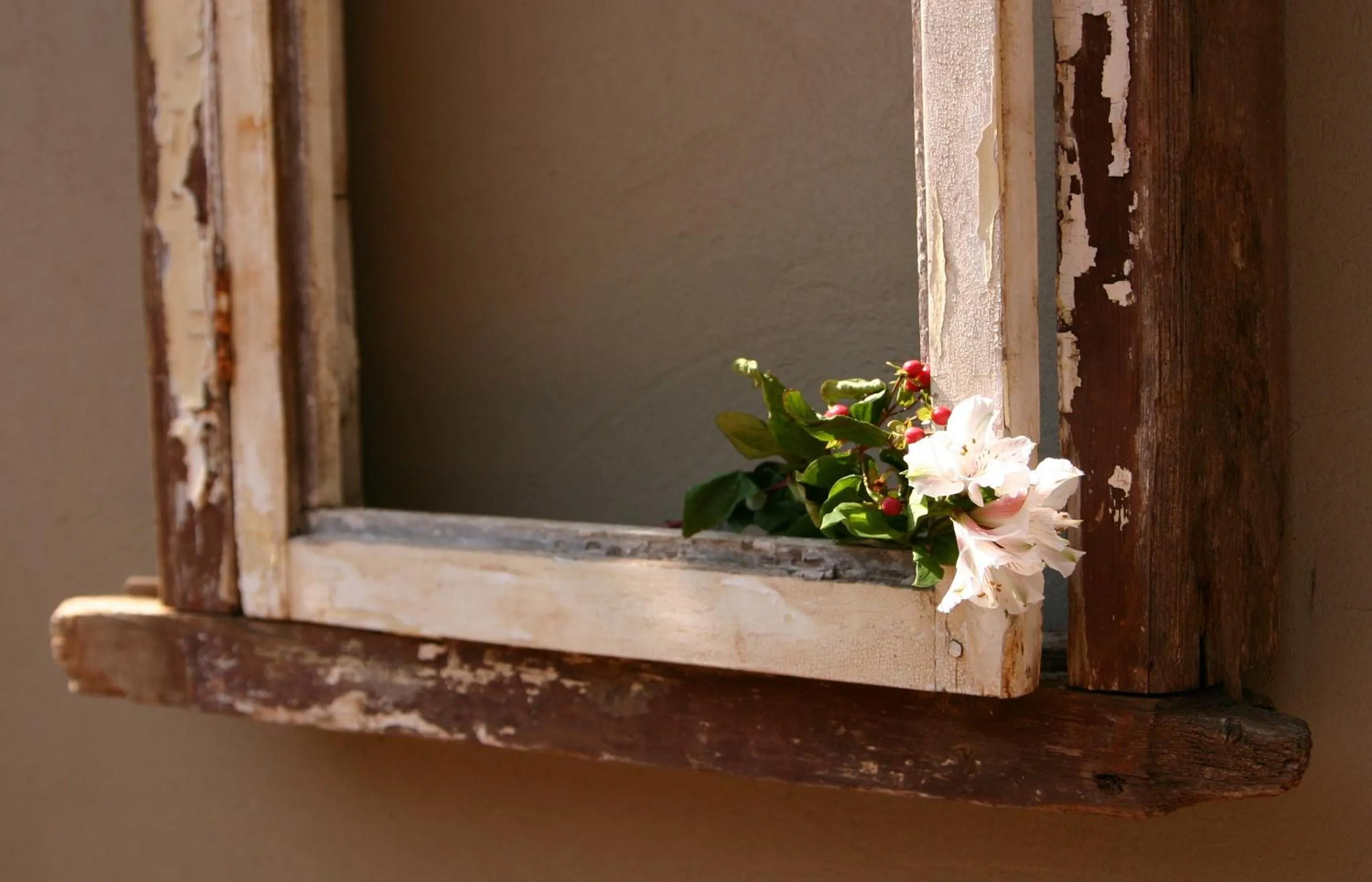 Decorative detail in The Village in Hatfield