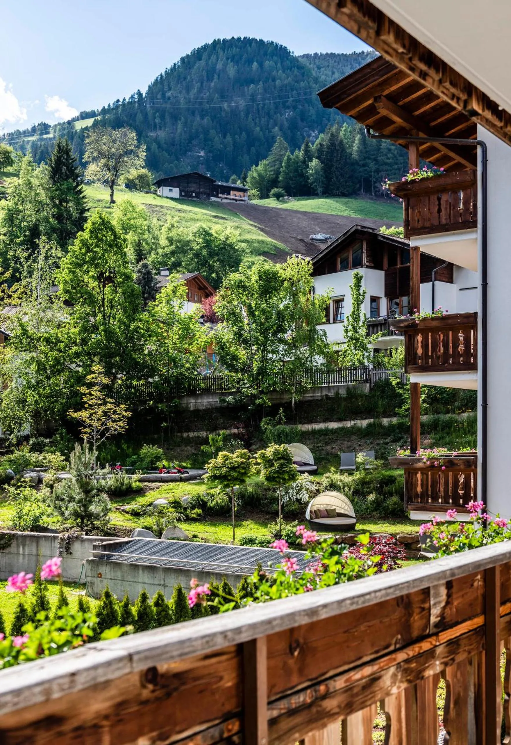 Garden view in Familienhotel Viktoria