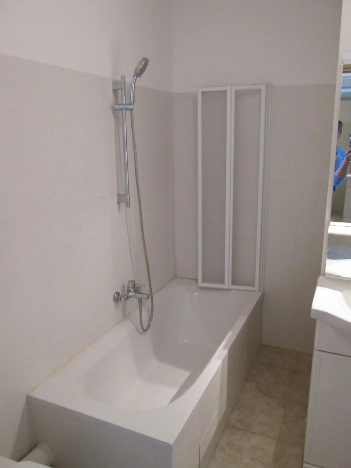 Bathroom in Terres de France - Les Hauts du Maquis