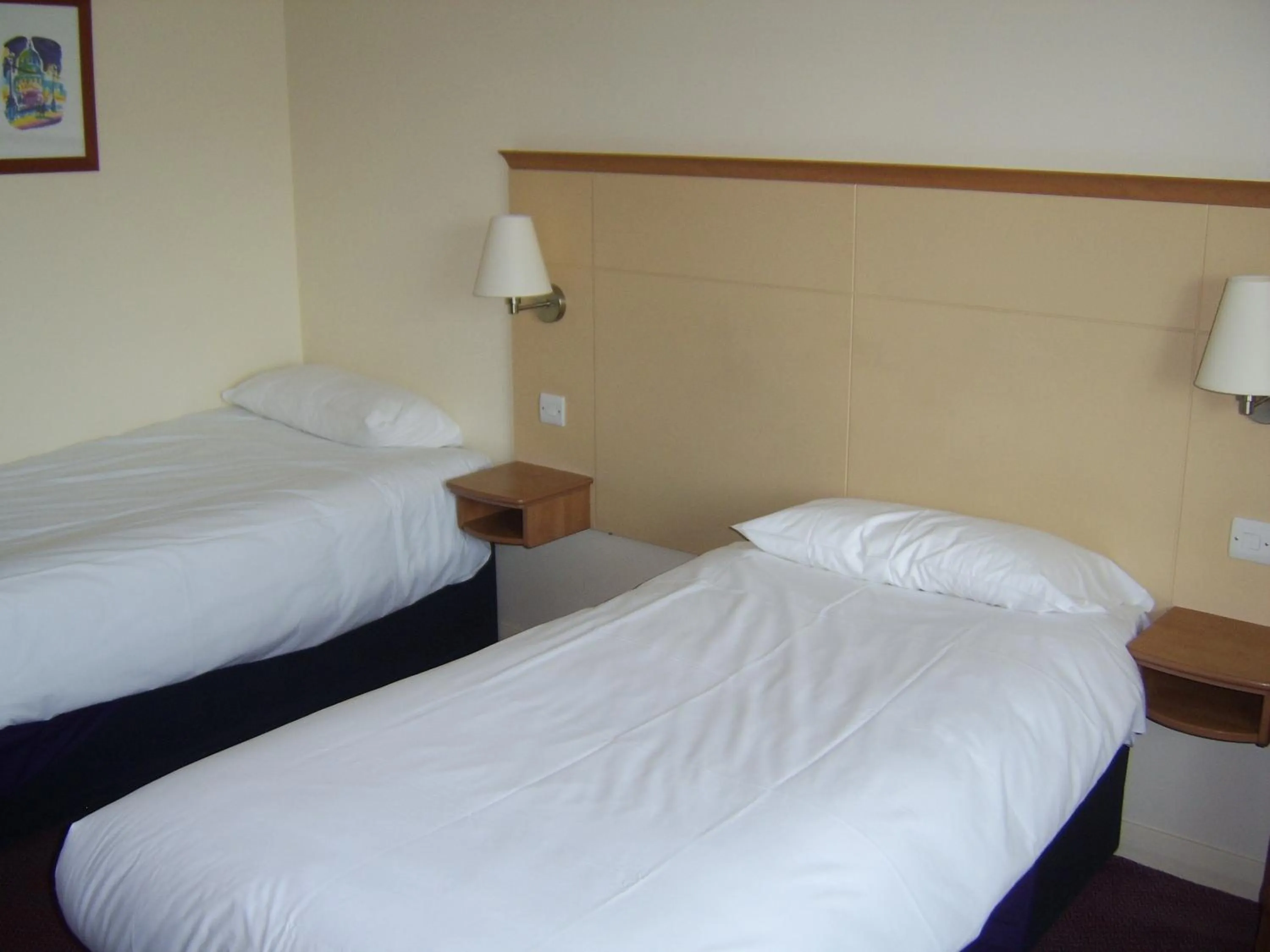 Bed in Days Inn Winchester