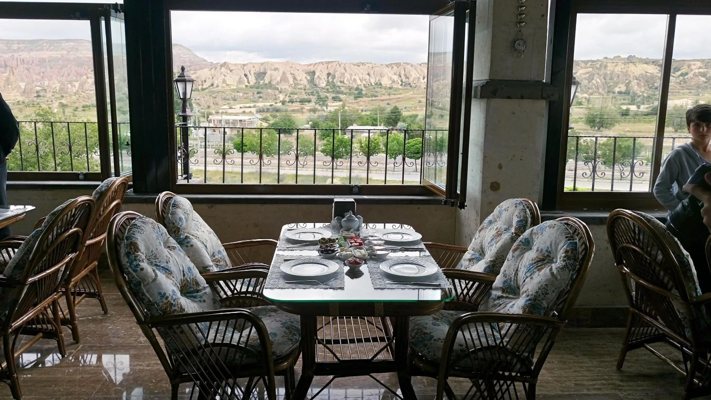 Dining area in Sun Rise View Hotel