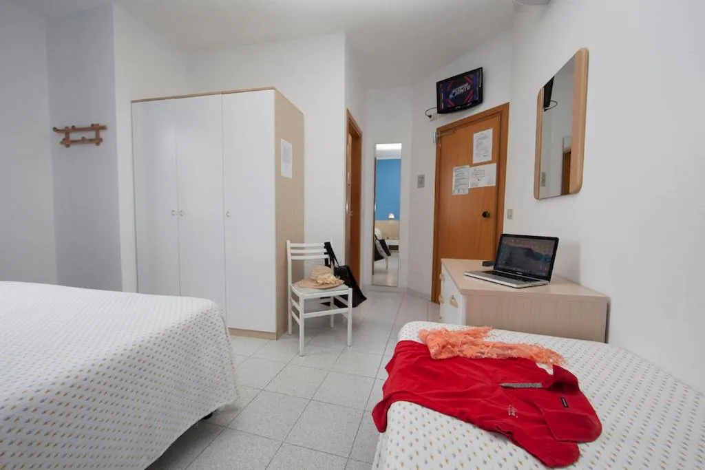 Photo of the whole room, Bed in Hotel Aurora