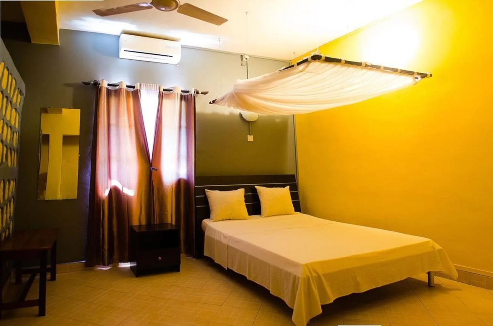 Bed in Salama Hôtel Majunga