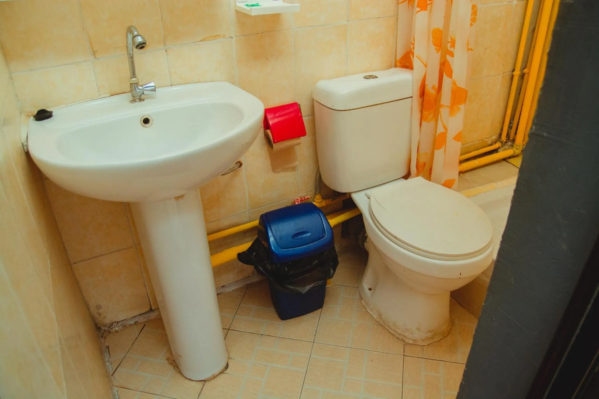 Toilet in Salama Hôtel Majunga