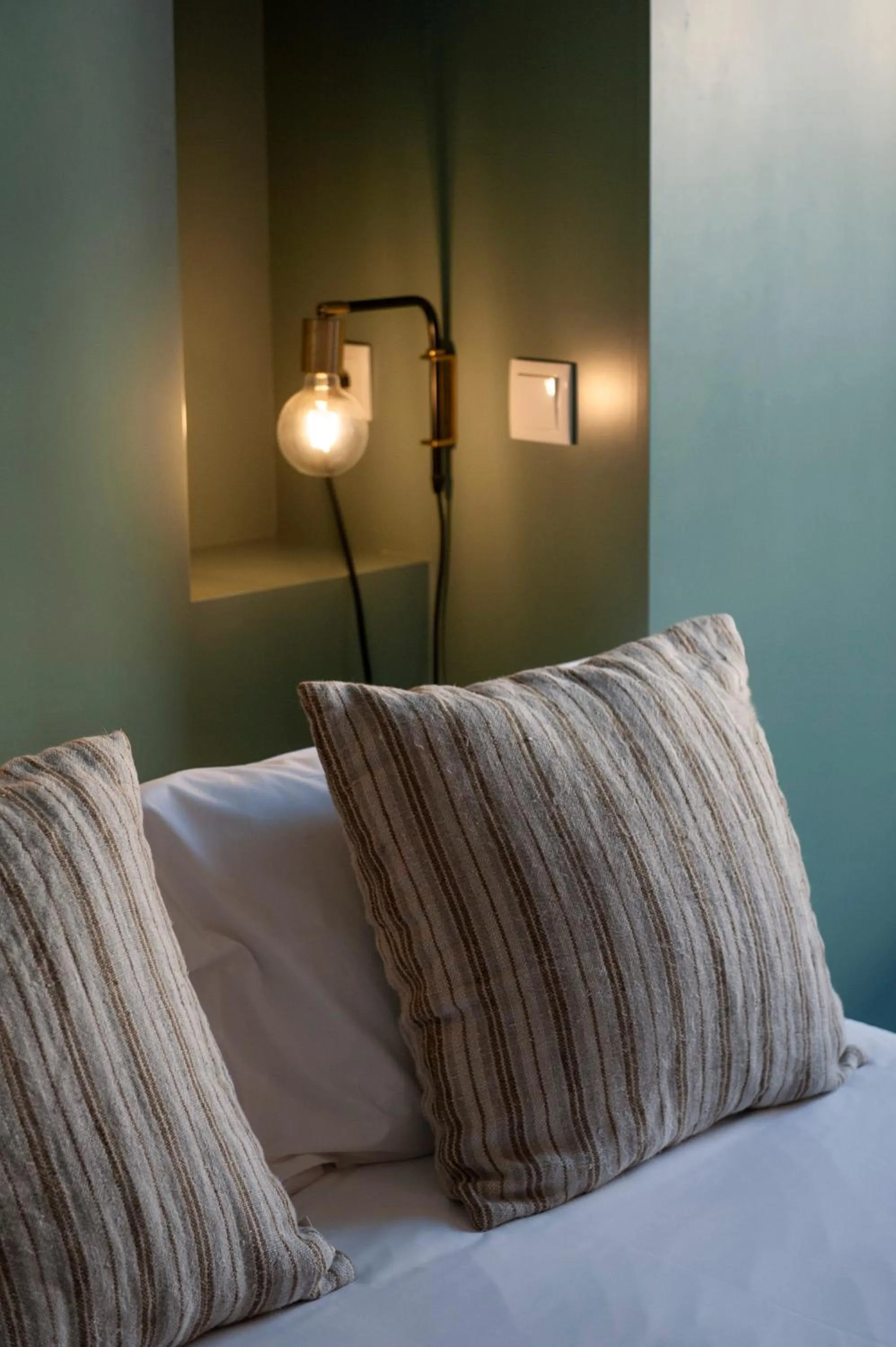 Decorative detail, Bed in Oporto Maison Alves da Veiga