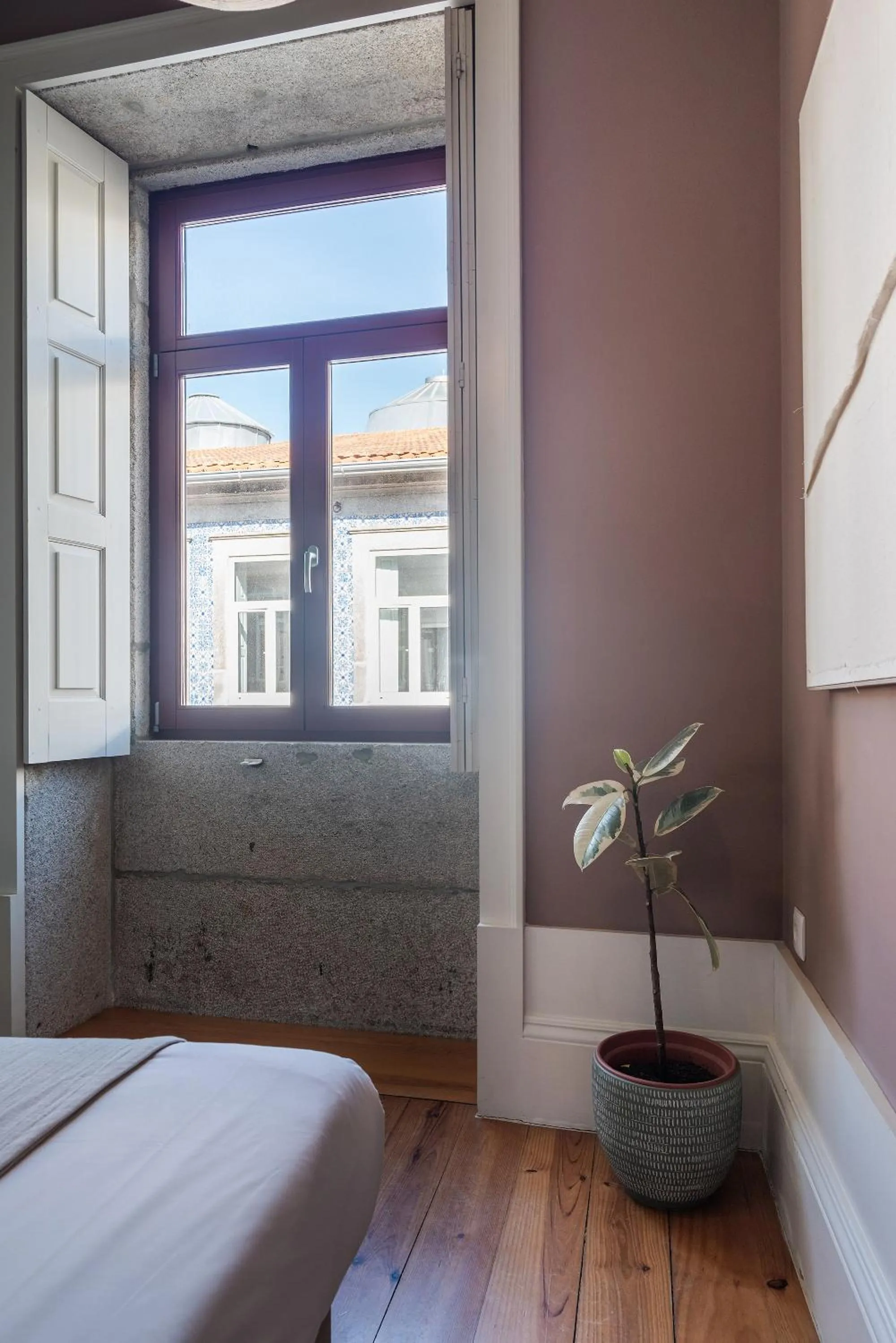 Decorative detail, Bed in Oporto Maison Alves da Veiga