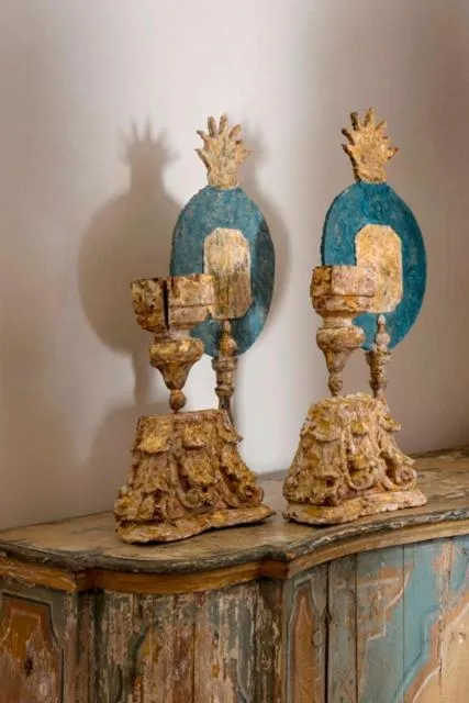 Decorative detail in Les Maisons de l'Hôtel Particulier