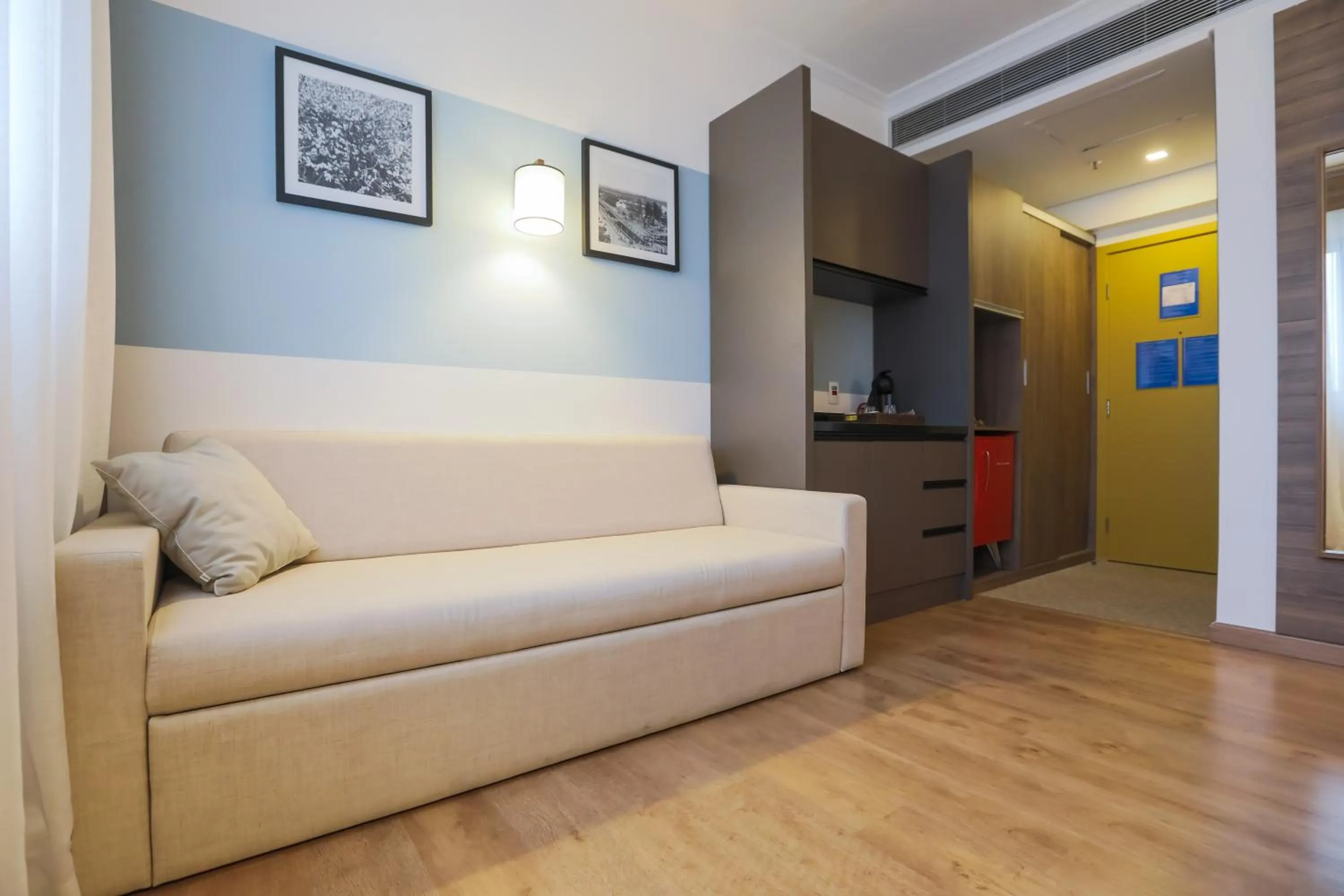 Living room in TRYP By Wyndham Ribeirão Preto