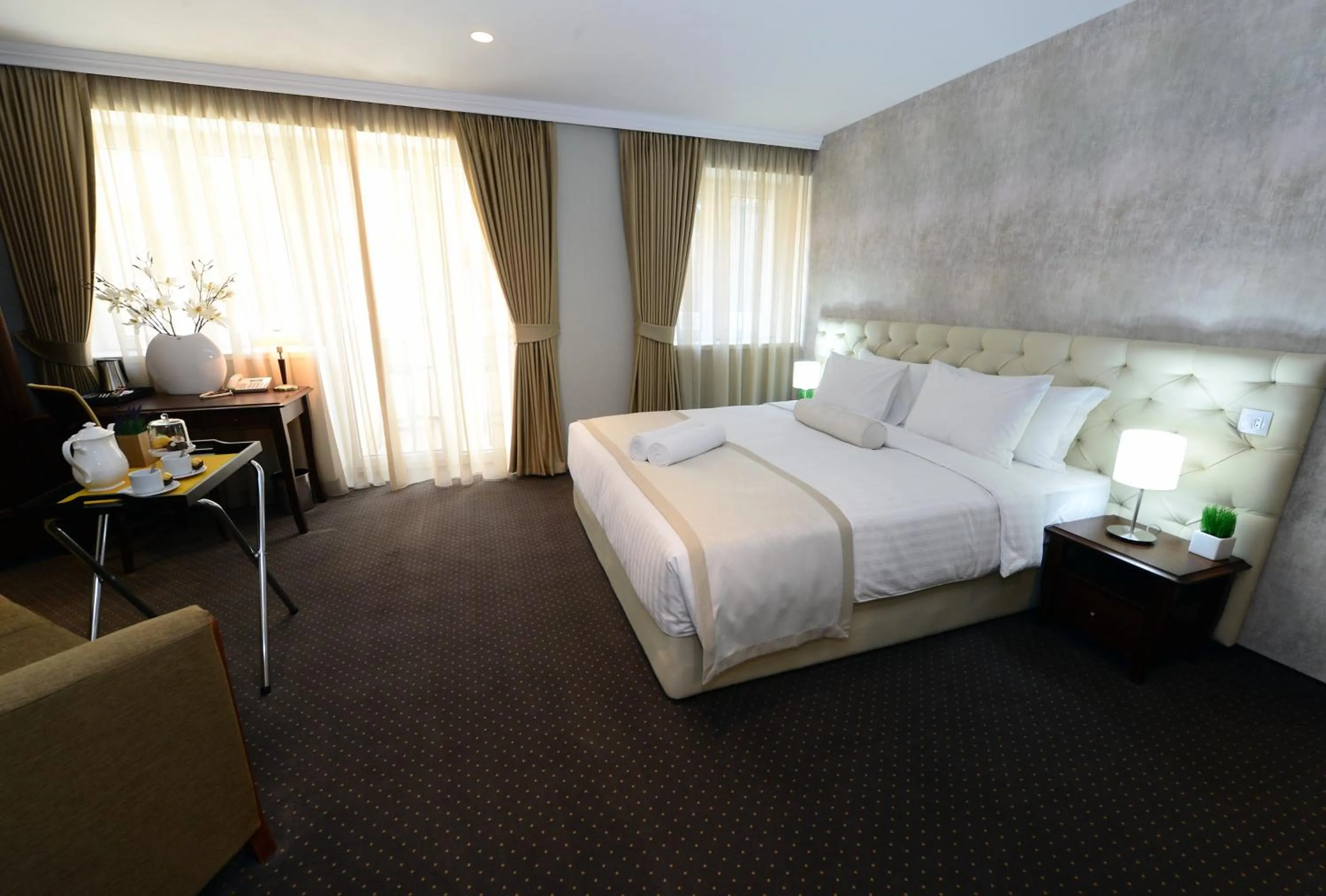 Photo of the whole room, Bed in Alexandar Square Boutique Hotel