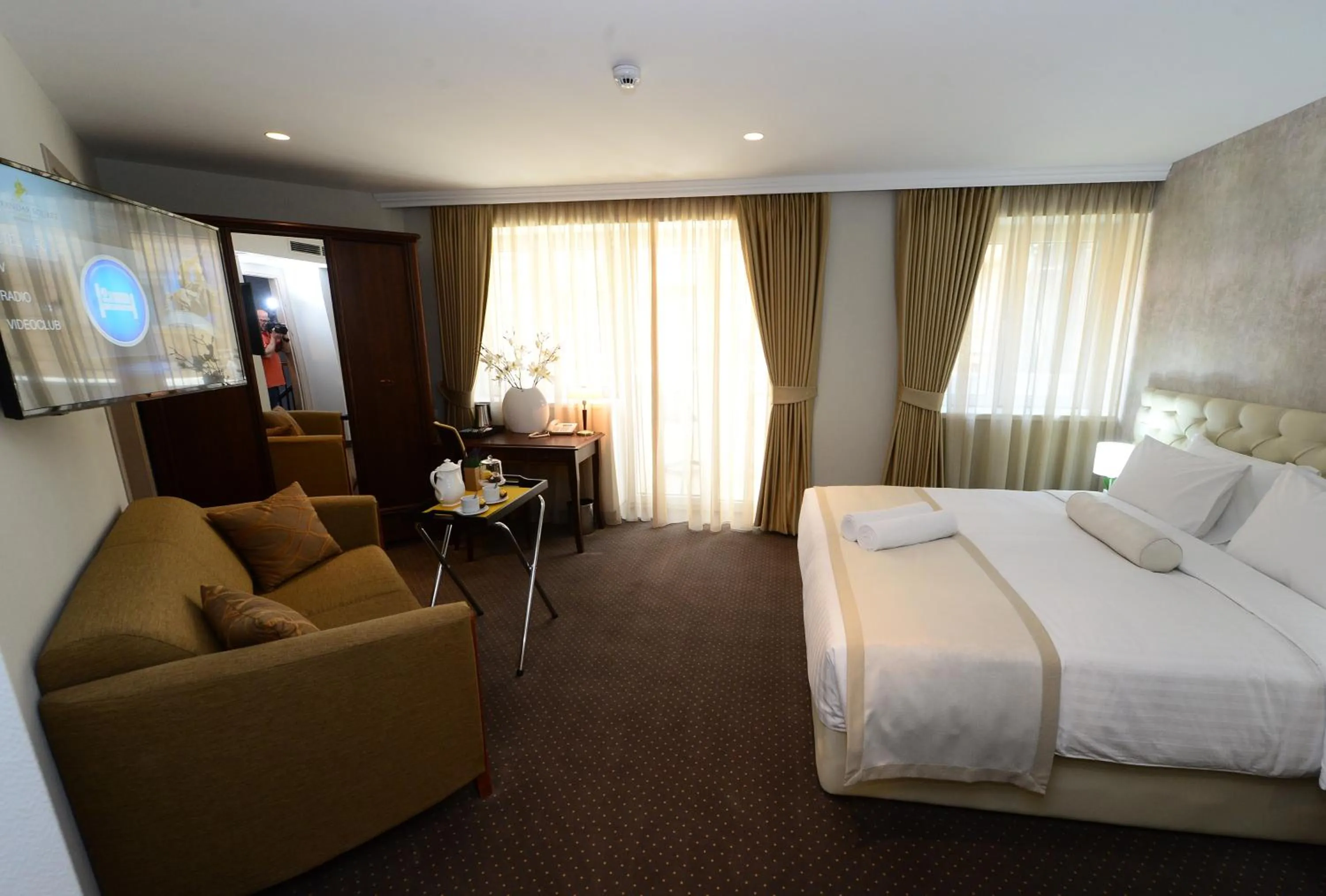 Photo of the whole room, Bed in Alexandar Square Boutique Hotel