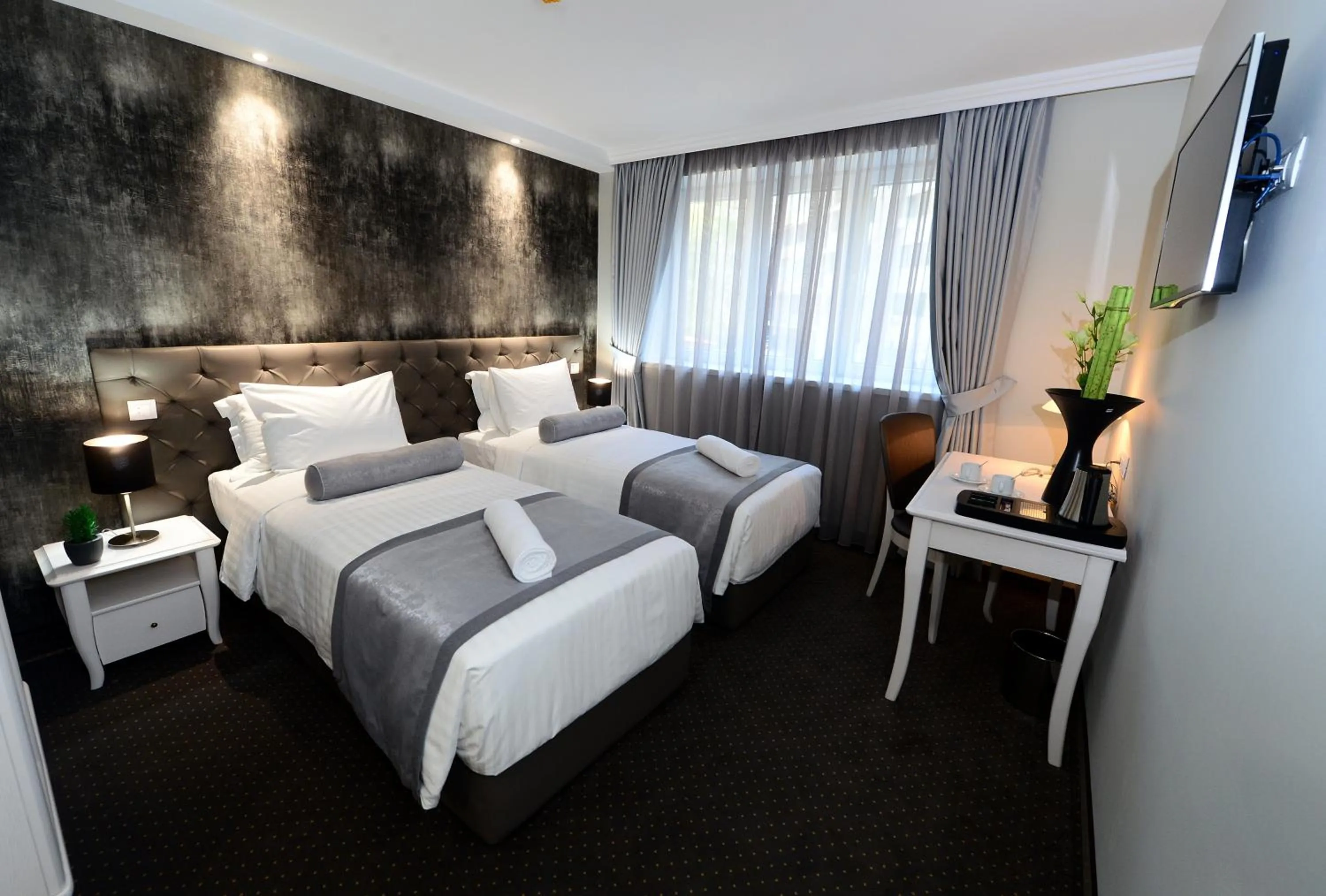 Photo of the whole room, Bed in Alexandar Square Boutique Hotel