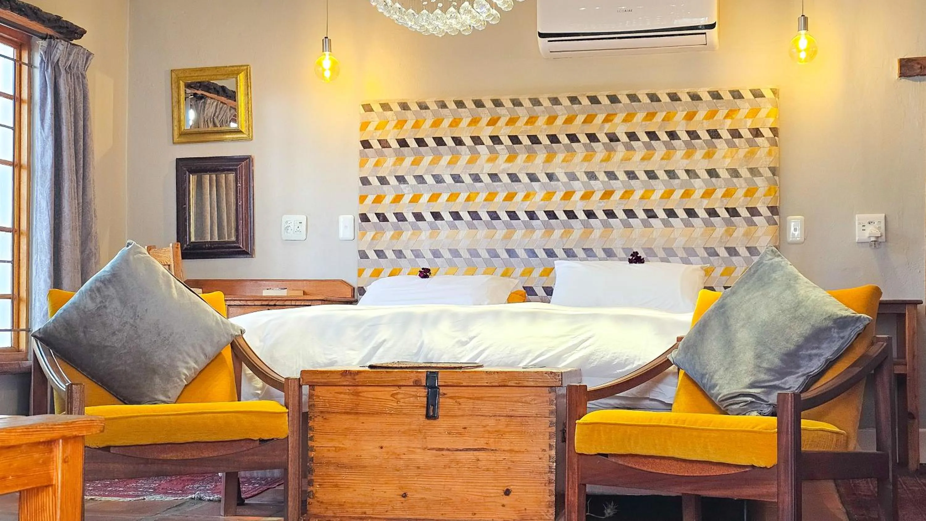 Bed in De Opstal Country Lodge