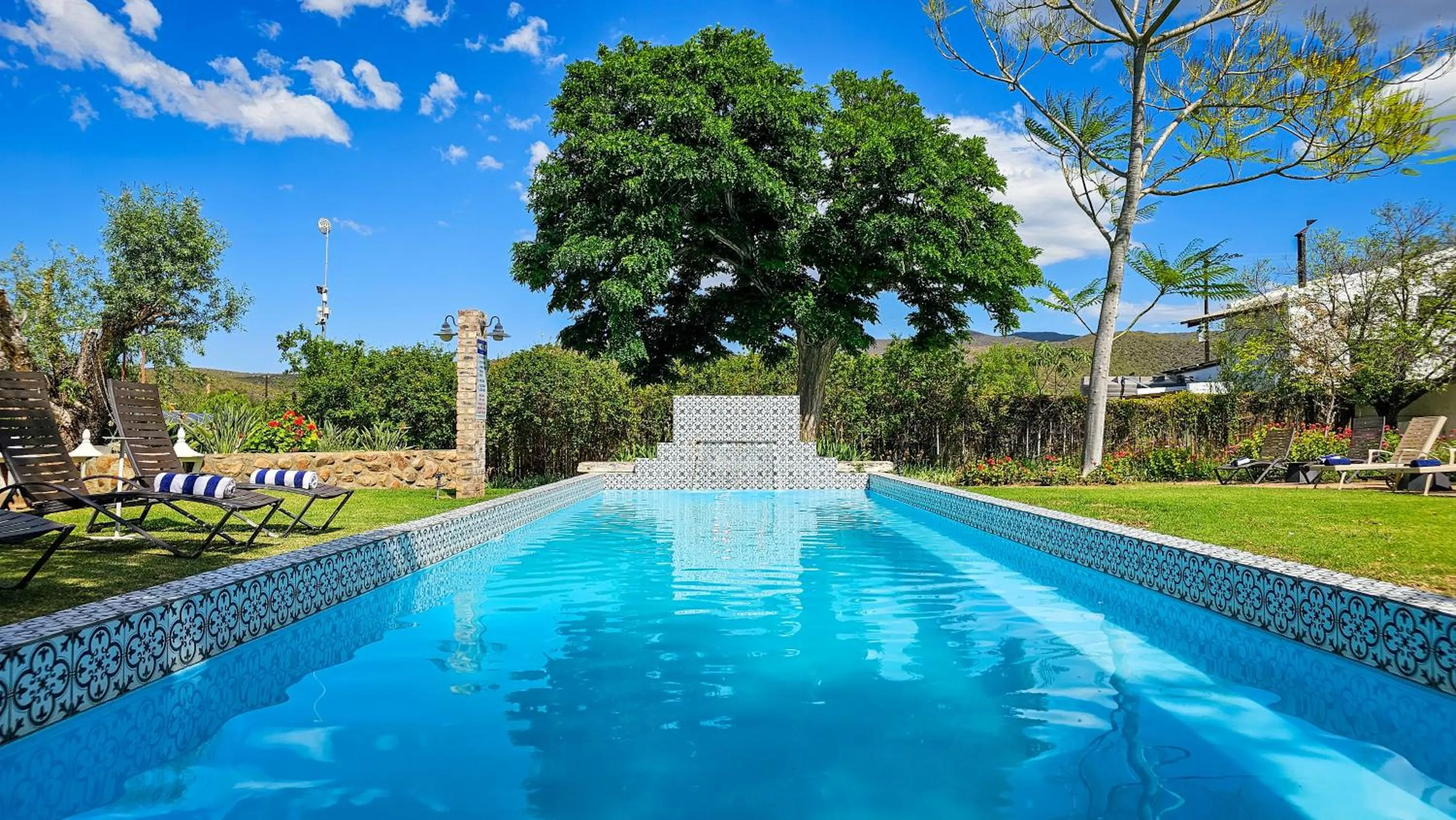 Swimming pool in De Opstal Country Lodge