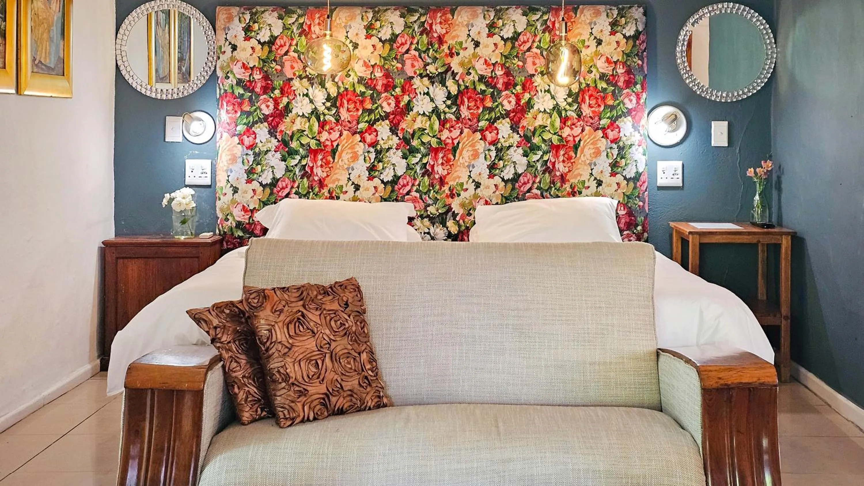 Bed in De Opstal Country Lodge