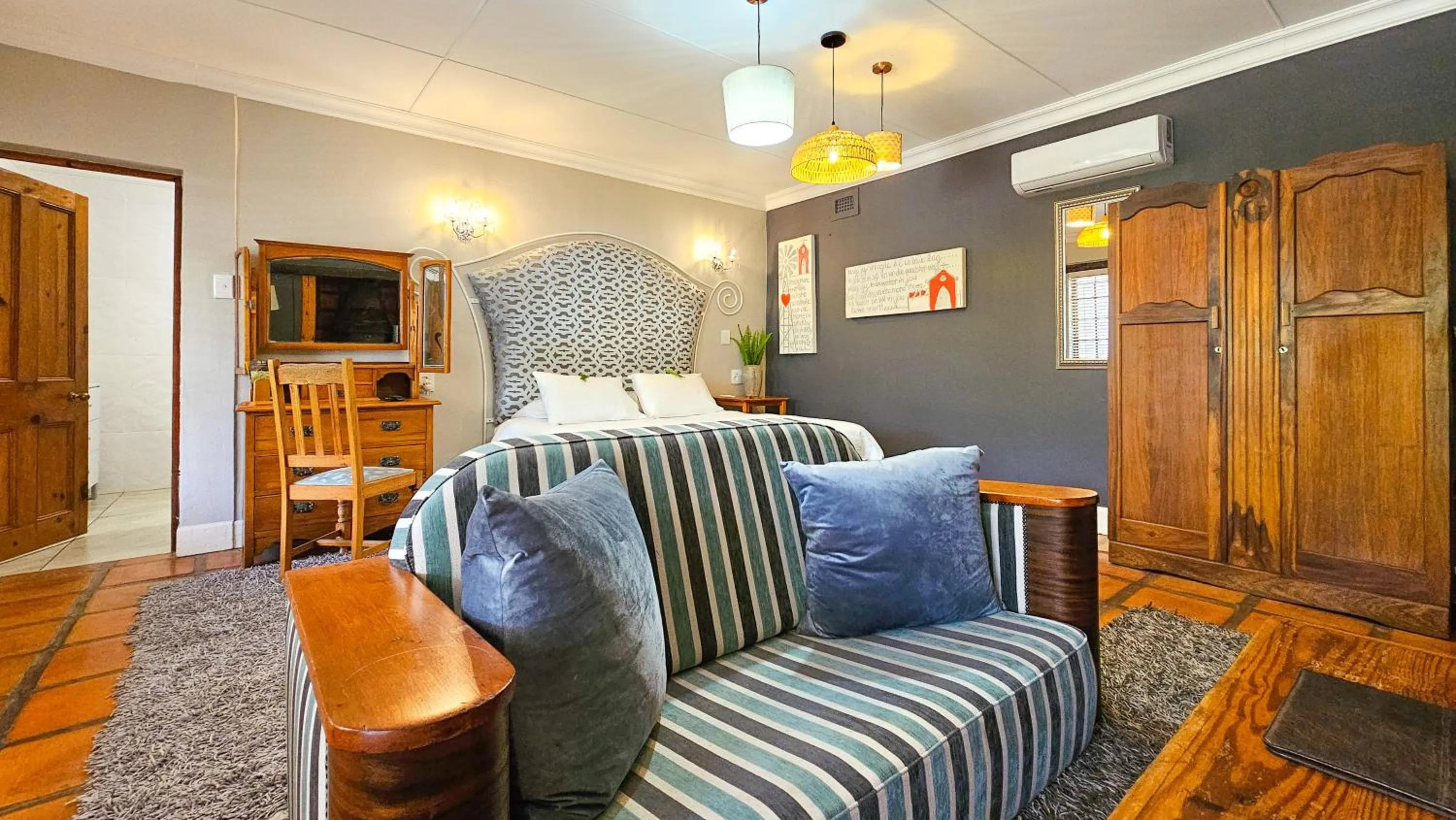 Bed in De Opstal Country Lodge