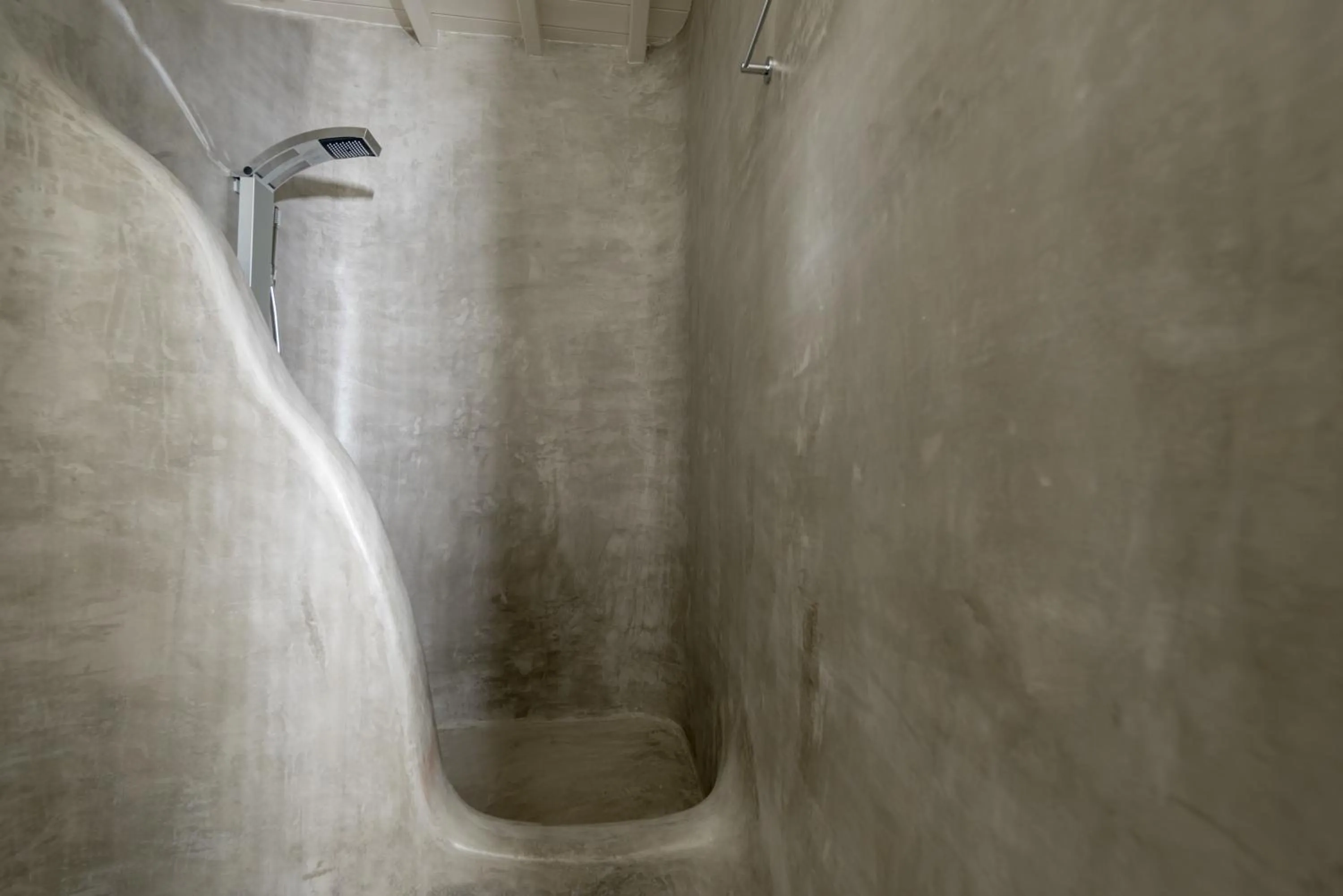 Shower in Cova Mykonos Suites