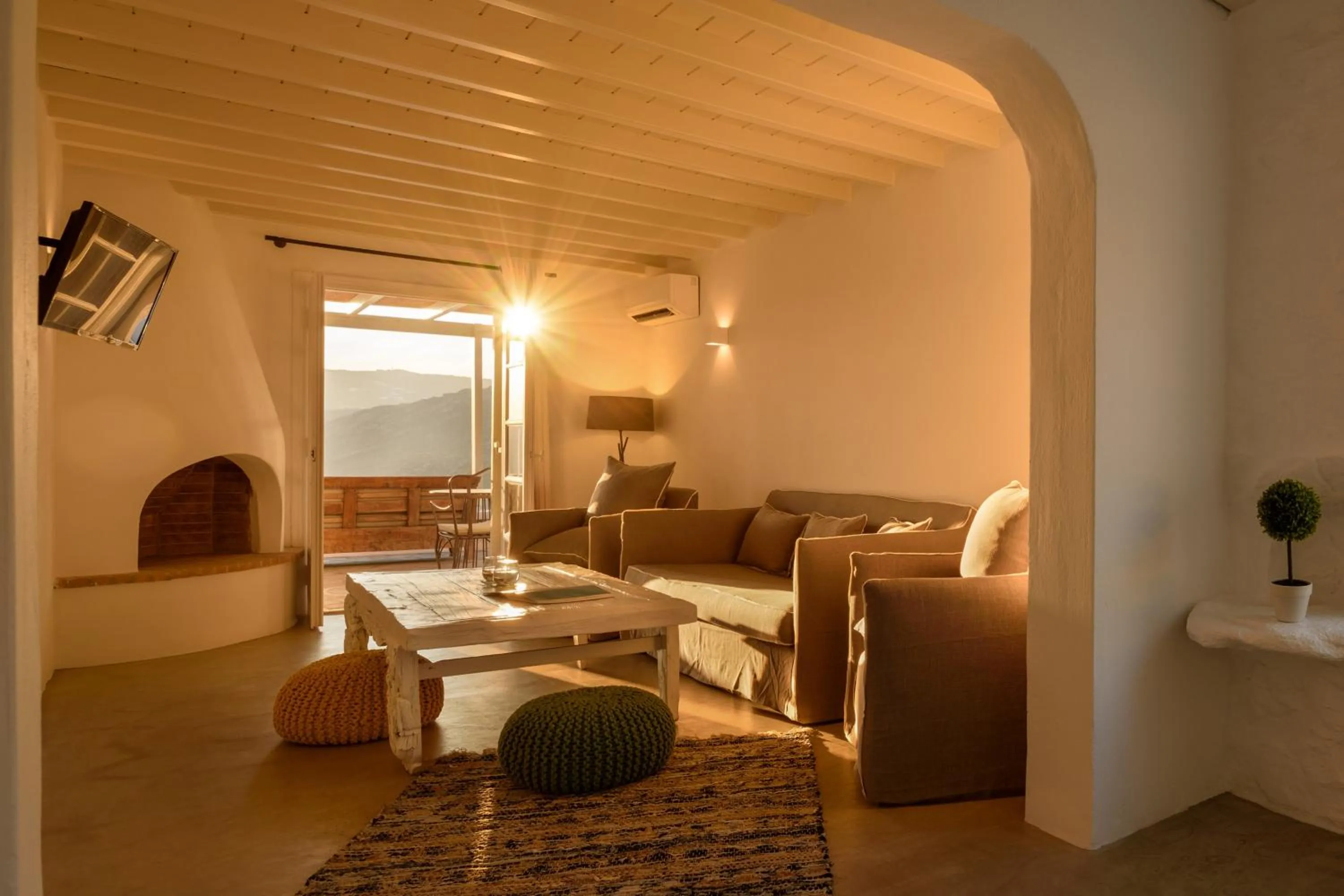 Living room in Cova Mykonos Suites