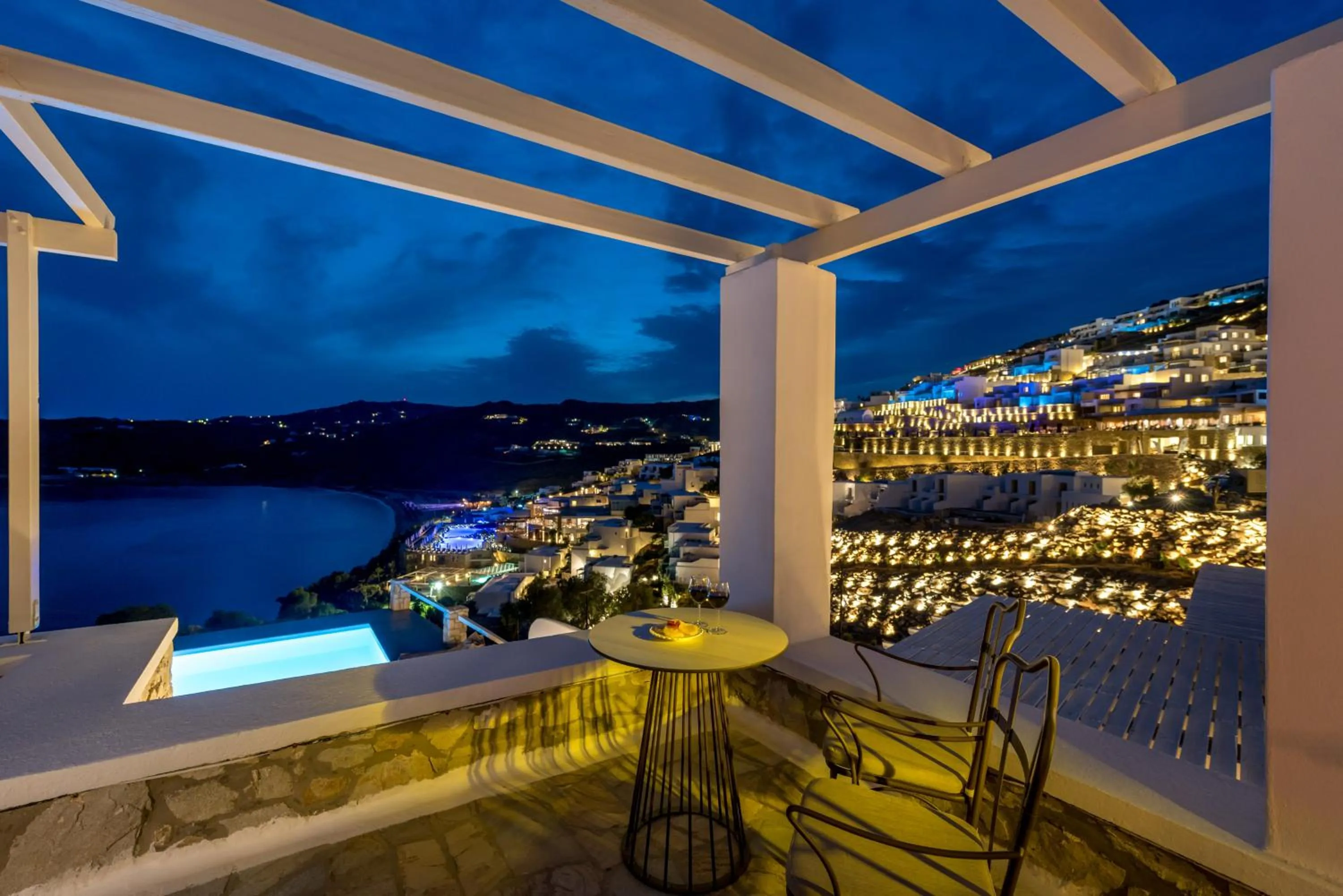 Mountain view in Cova Mykonos Suites