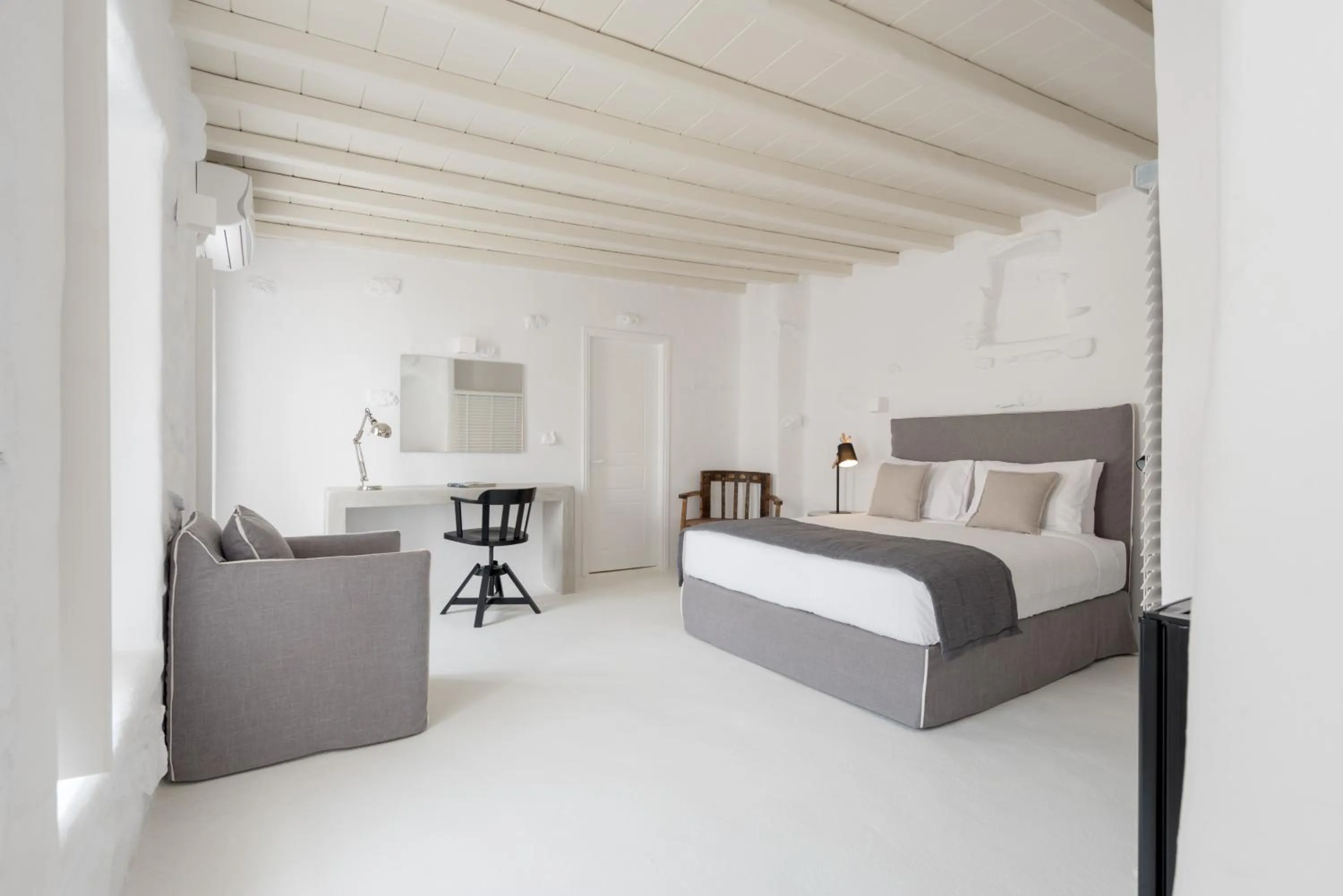 Bedroom, Bed in Cova Mykonos Suites