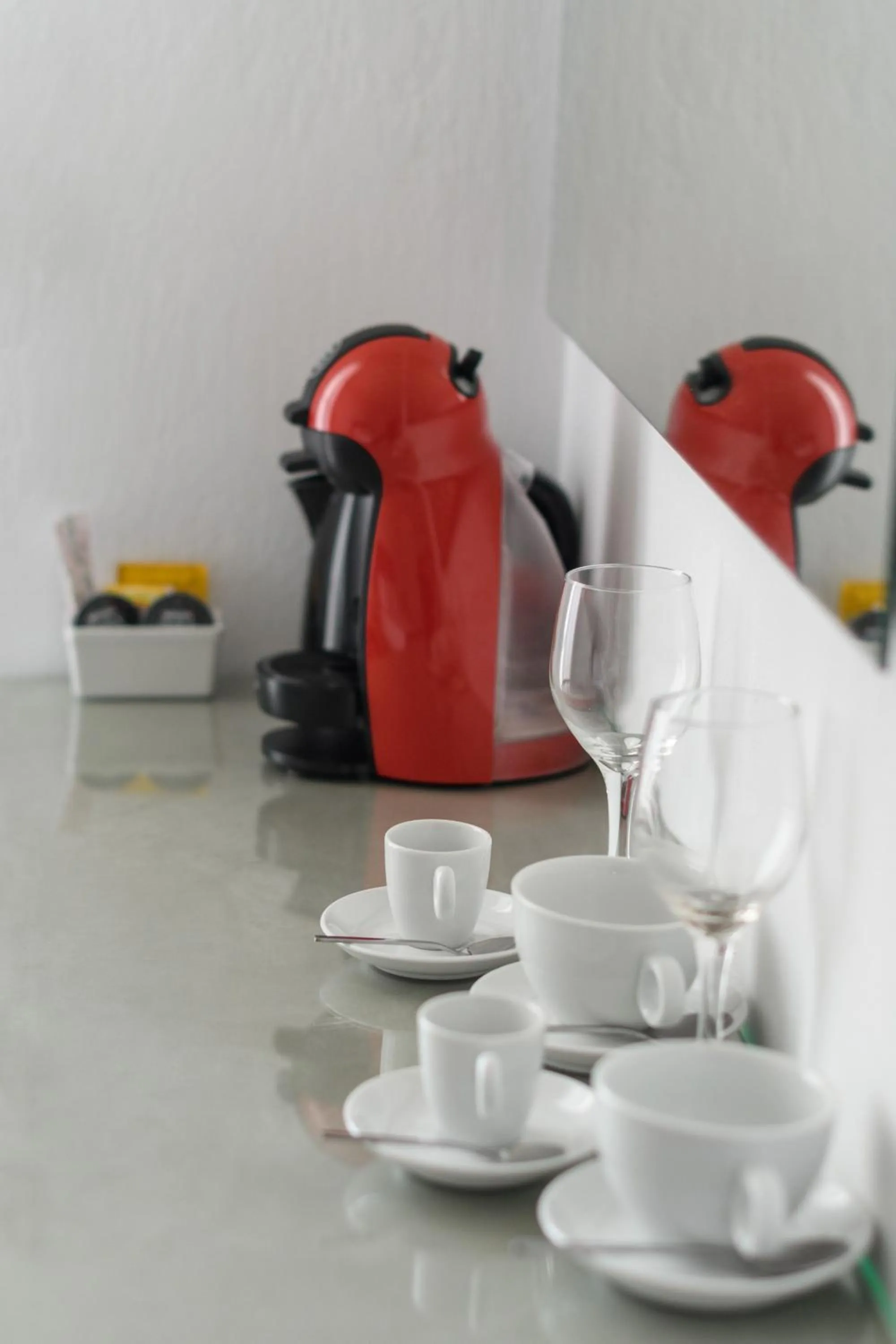 Coffee/tea facilities in Cova Mykonos Suites