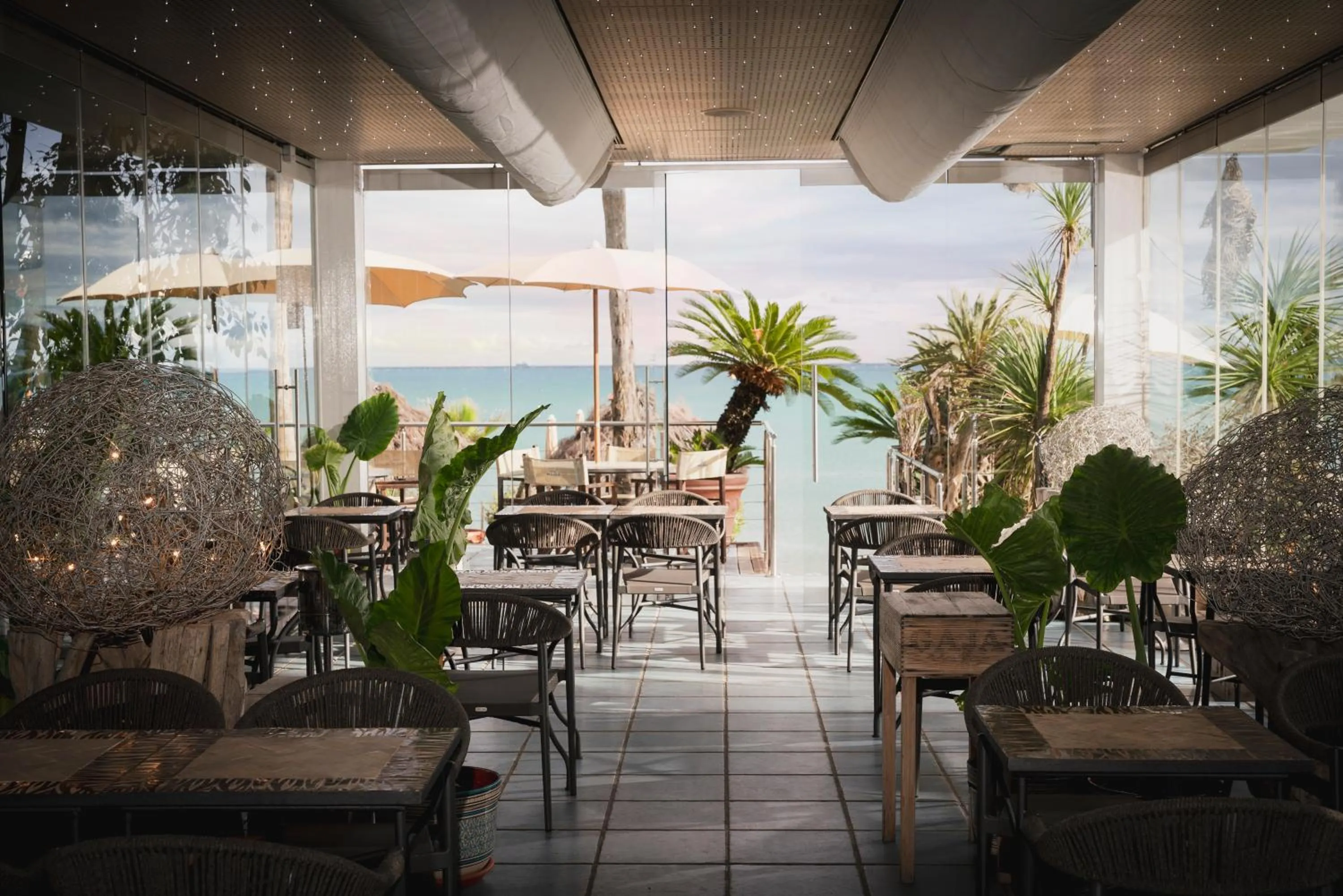 Restaurant/places to eat in Mare Hotel