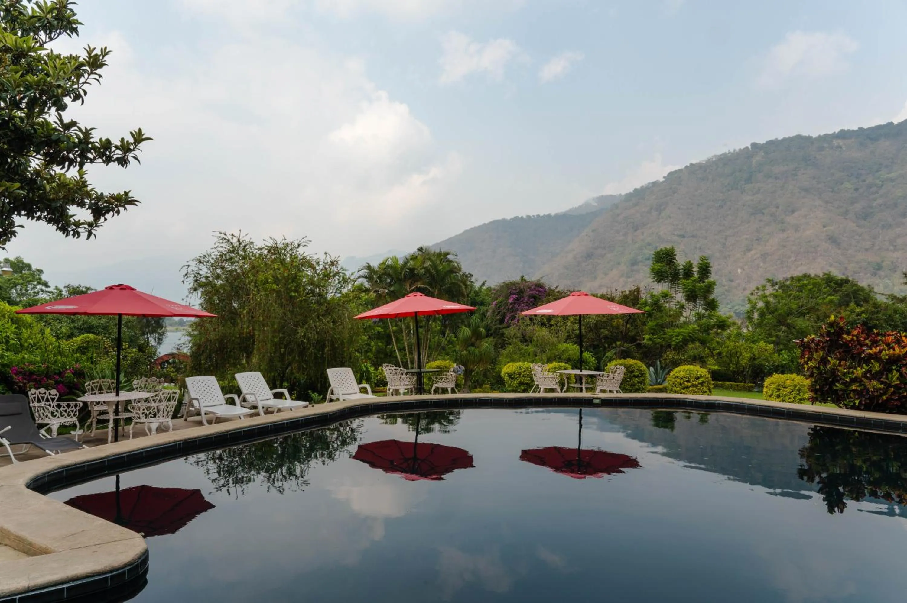Pool view in Hotel Toliman