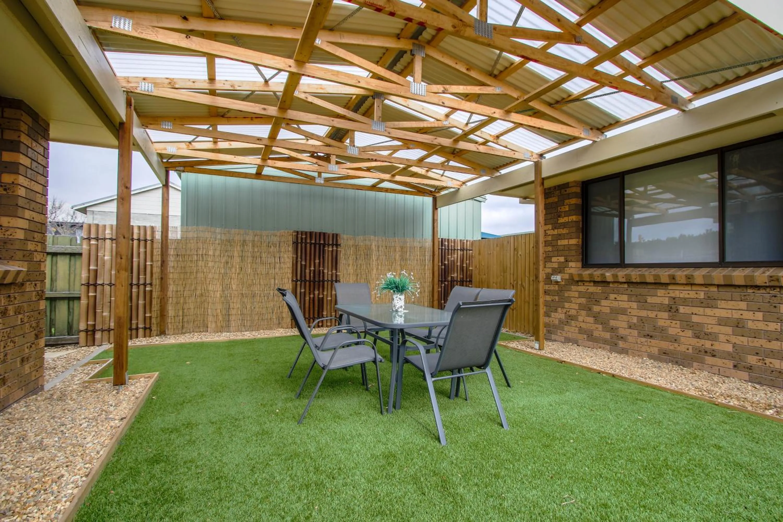 BBQ facilities in Hybiscus Waterfront Apartments