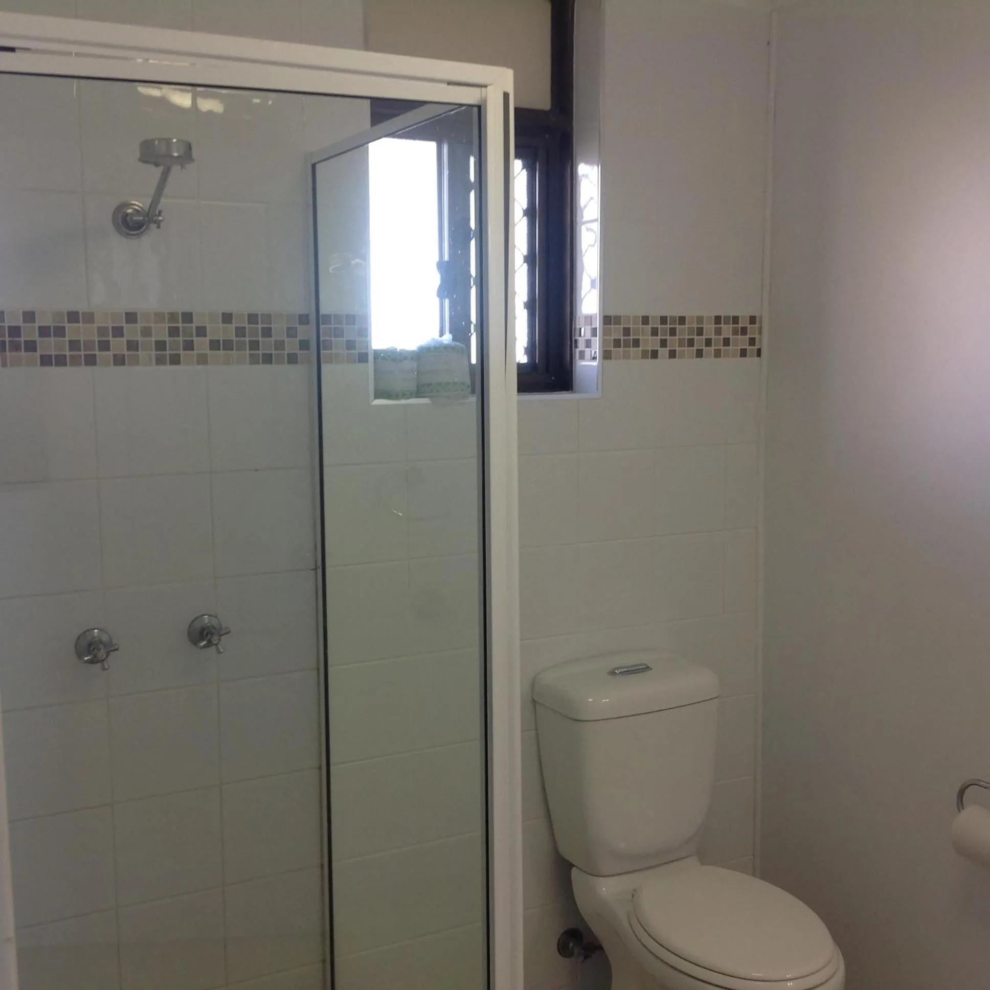 Shower in Tannum Sands Hotel / Motel