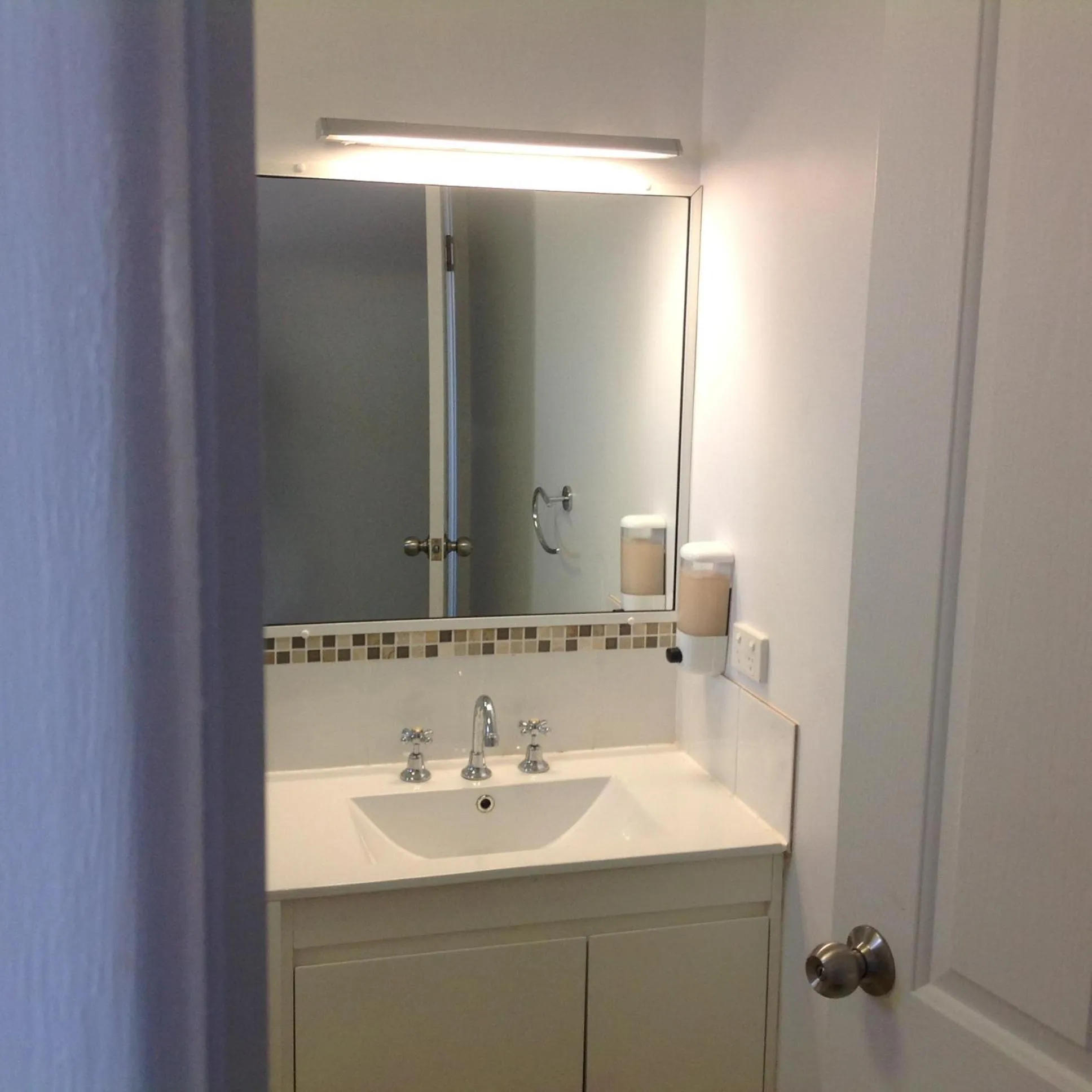 Bathroom in Tannum Sands Hotel / Motel