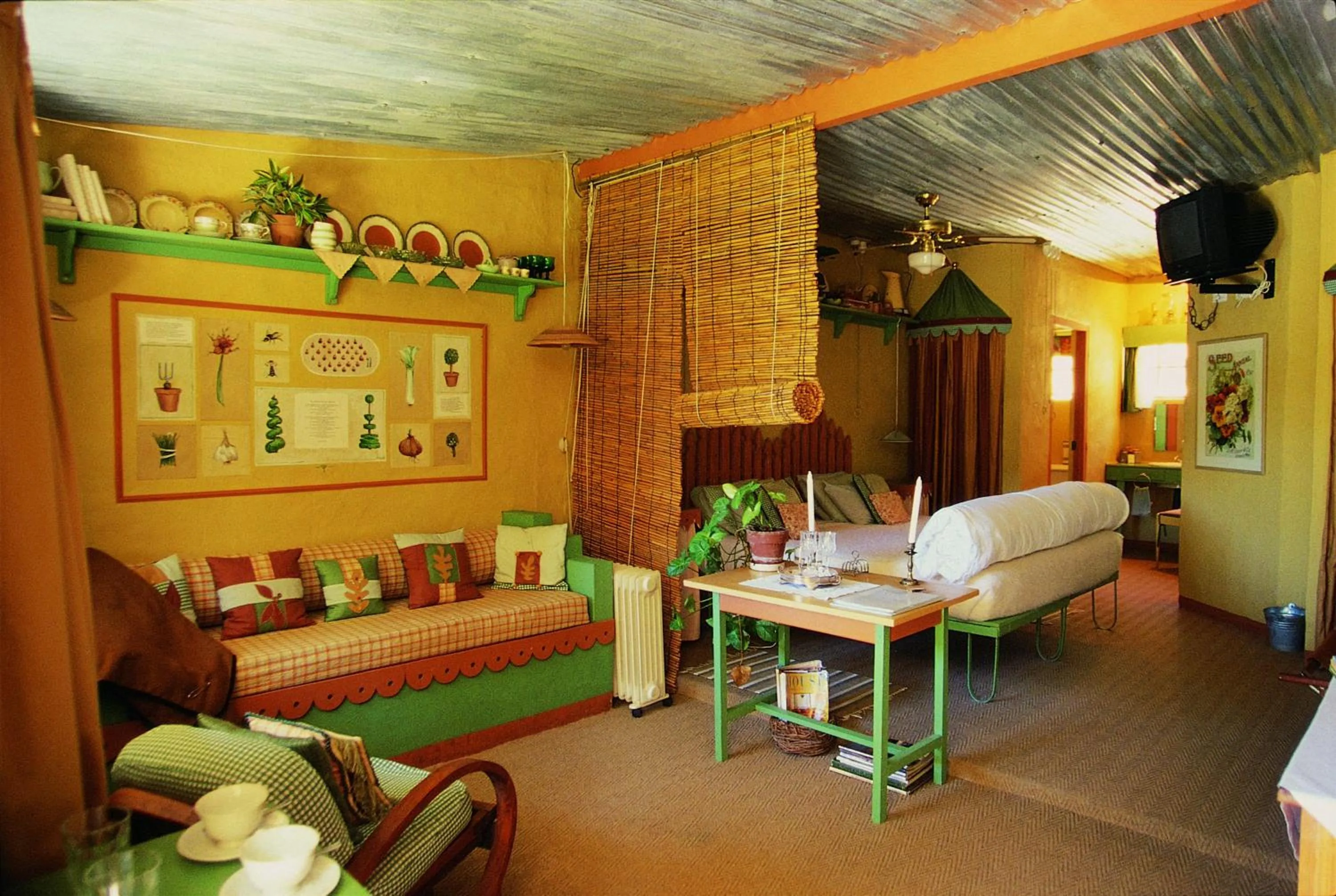 Photo of the whole room, Bed in Cleopatra Mountain Farmhouse