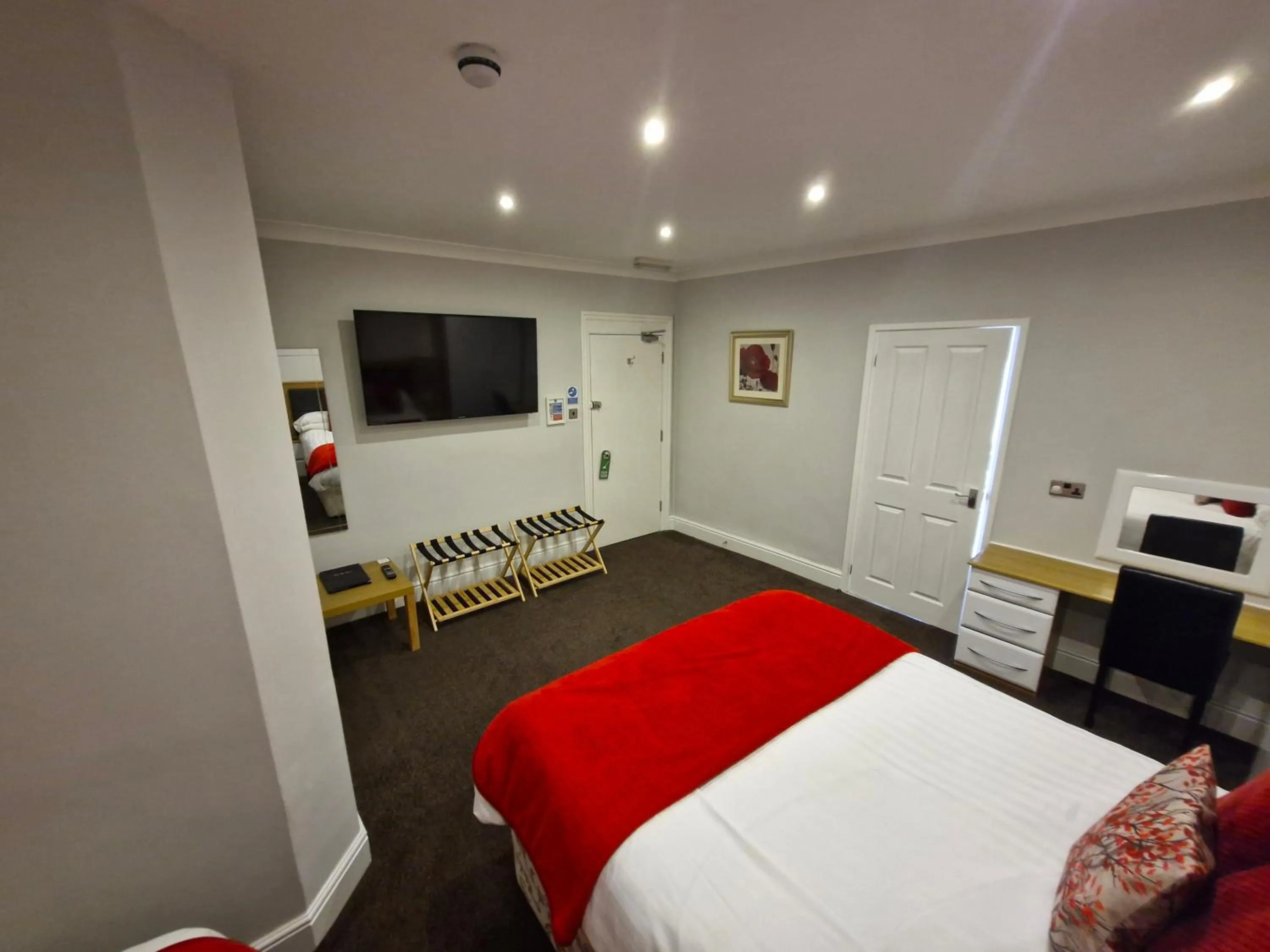 Bedroom, Bed in Hen Dy