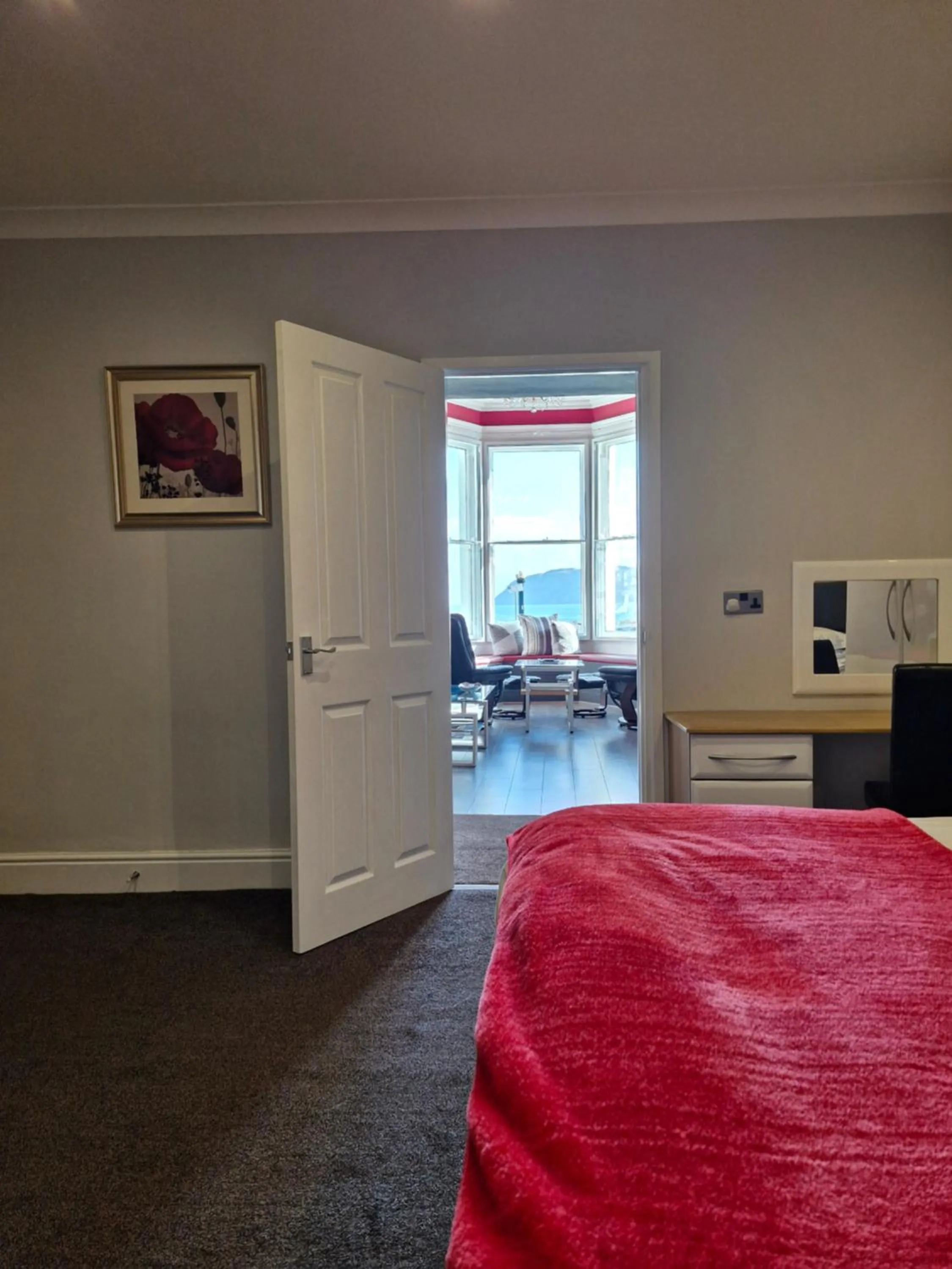 Bedroom, Bed in Hen Dy