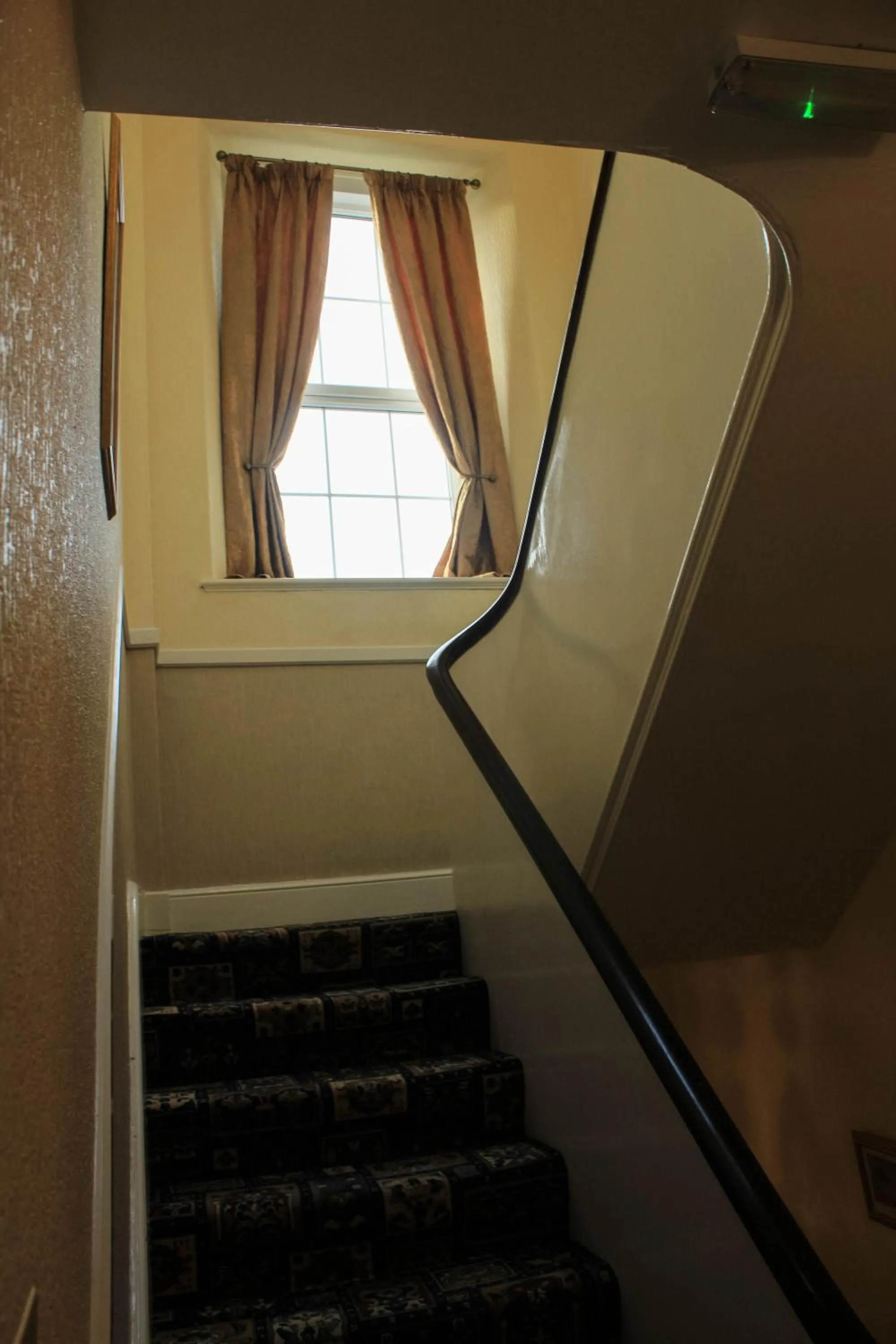 Property building in Hen Dy