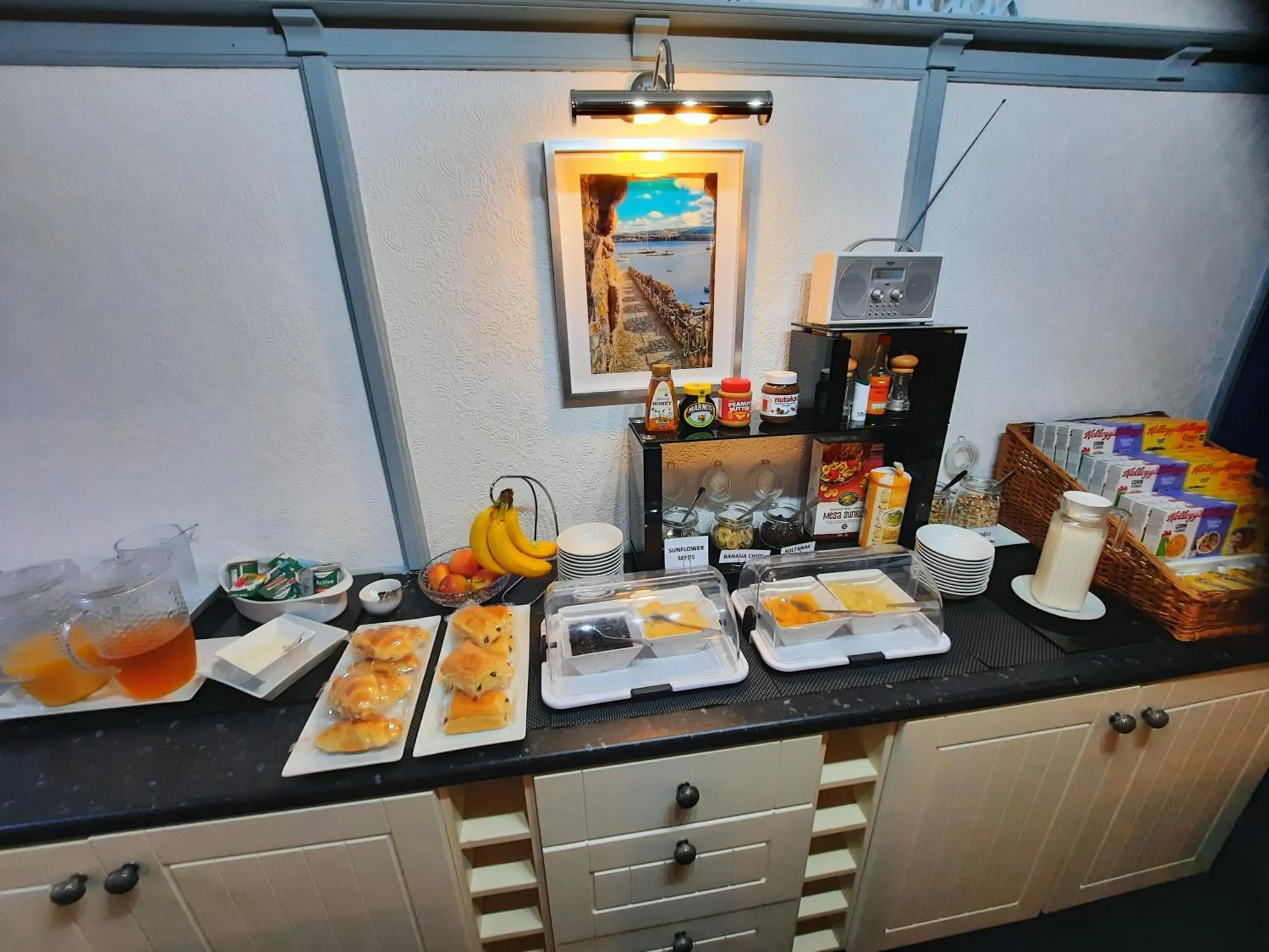 Restaurant/places to eat in Hen Dy