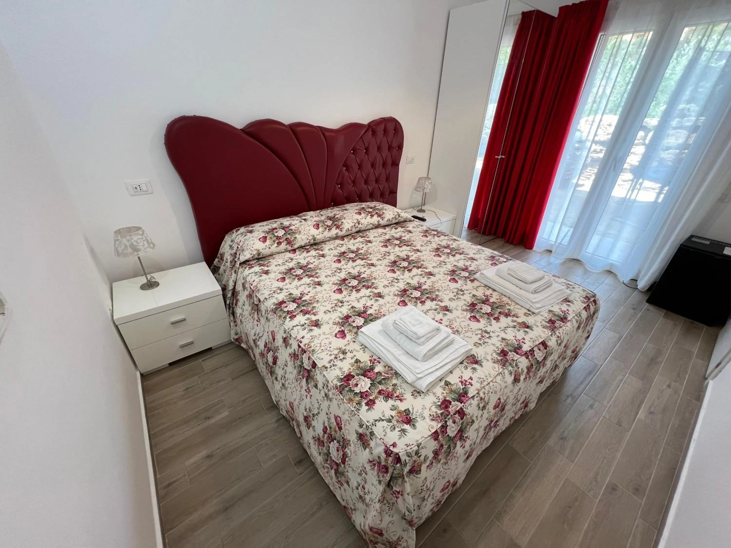 Bed in Le Castella B&B Restaurant