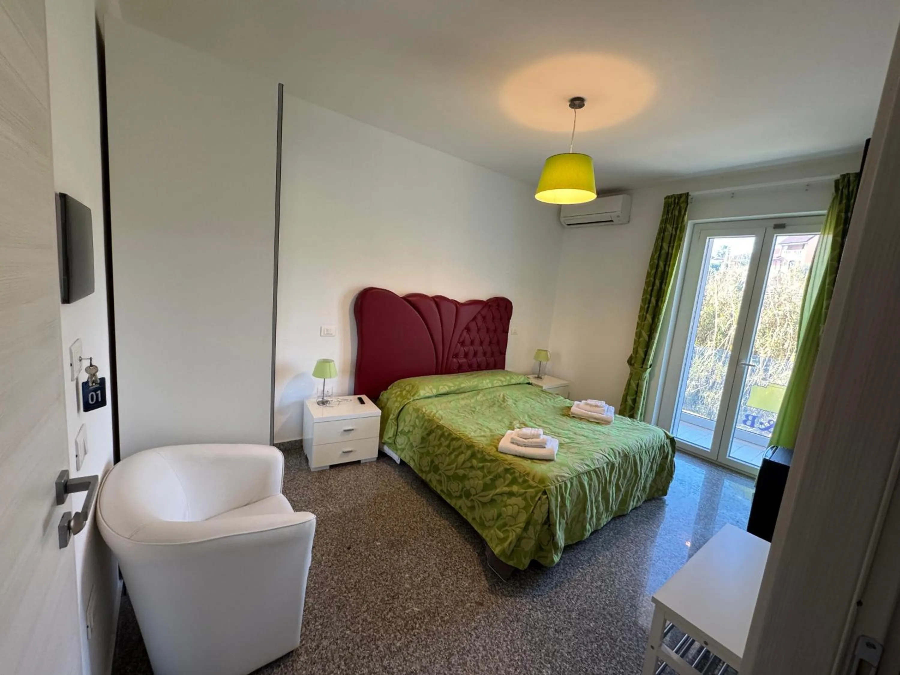 Bed in Le Castella B&B Restaurant