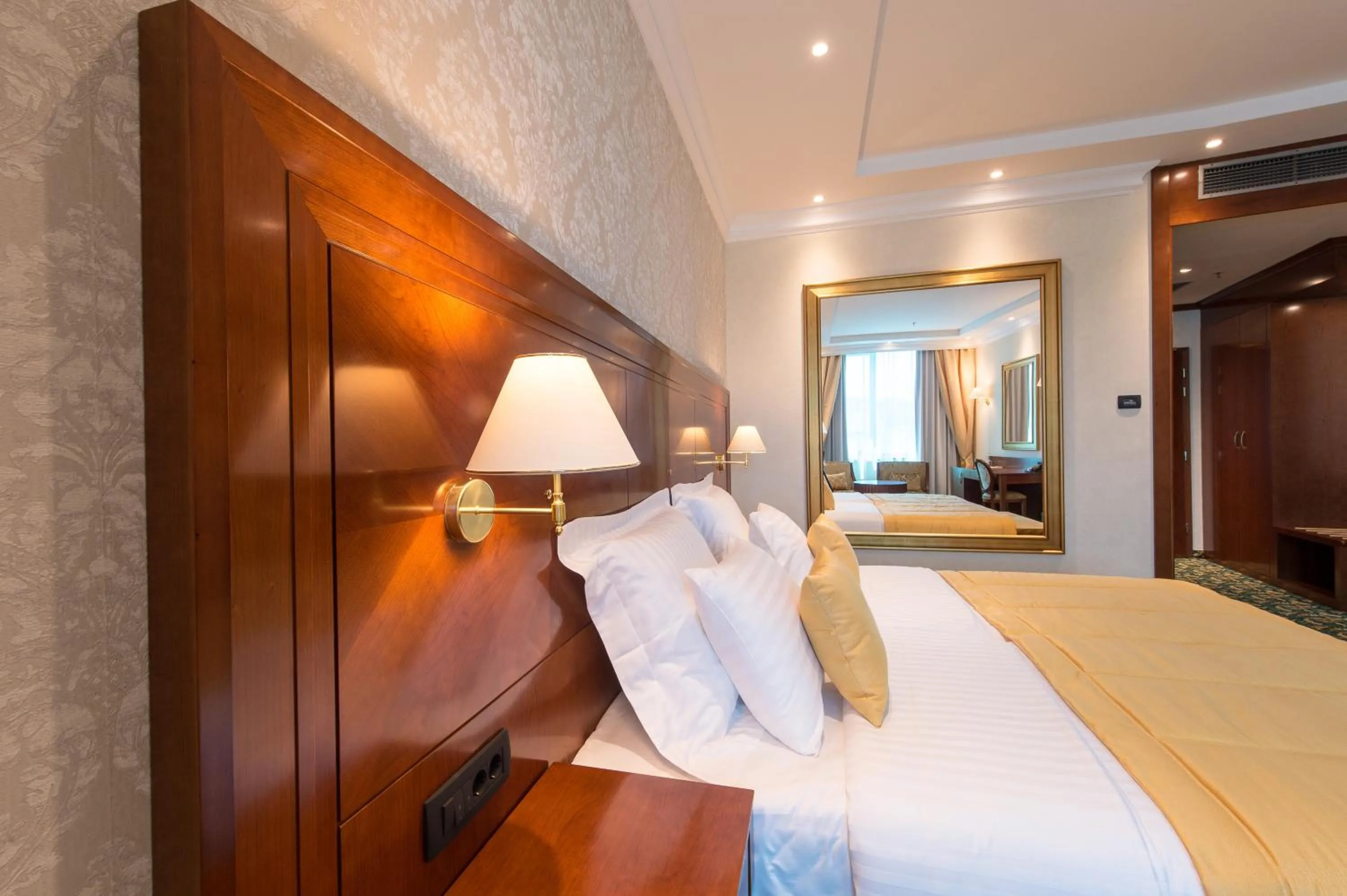 Deluxe Twin Room in Hotel Mellain