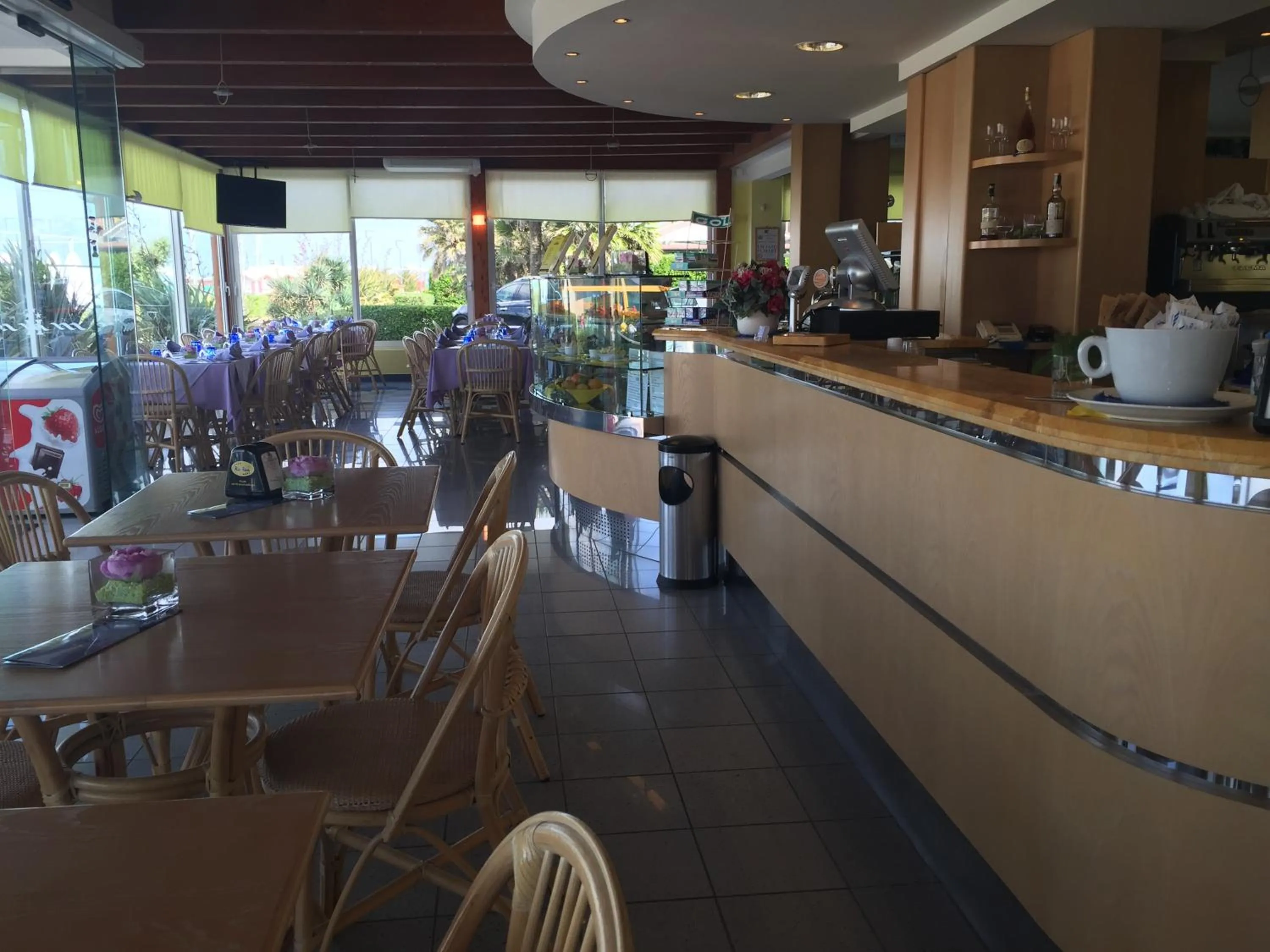 Lounge or bar in Hotel Marina