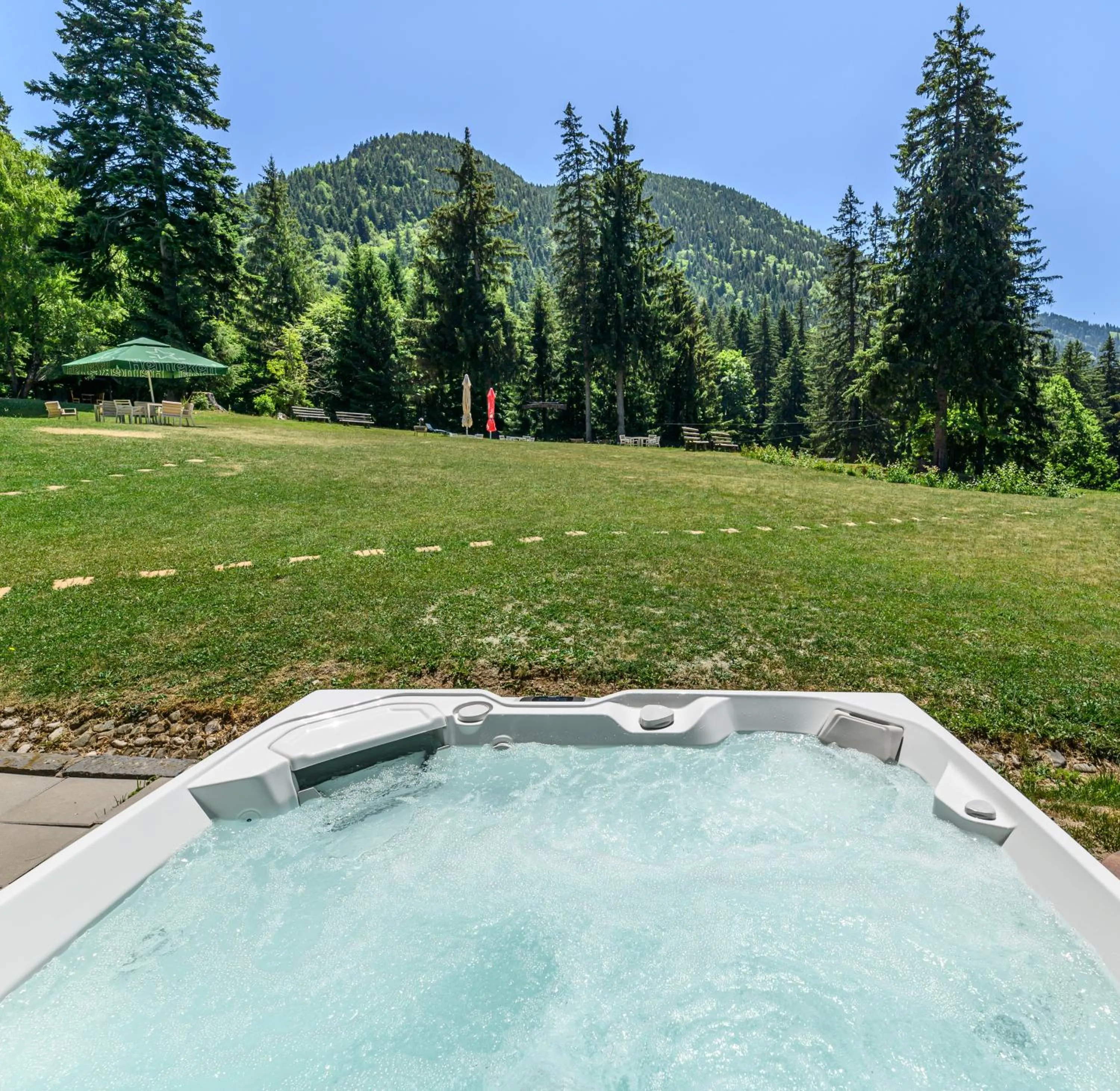 Property building in Hotel Casa Viorel jacuzzi & saunas