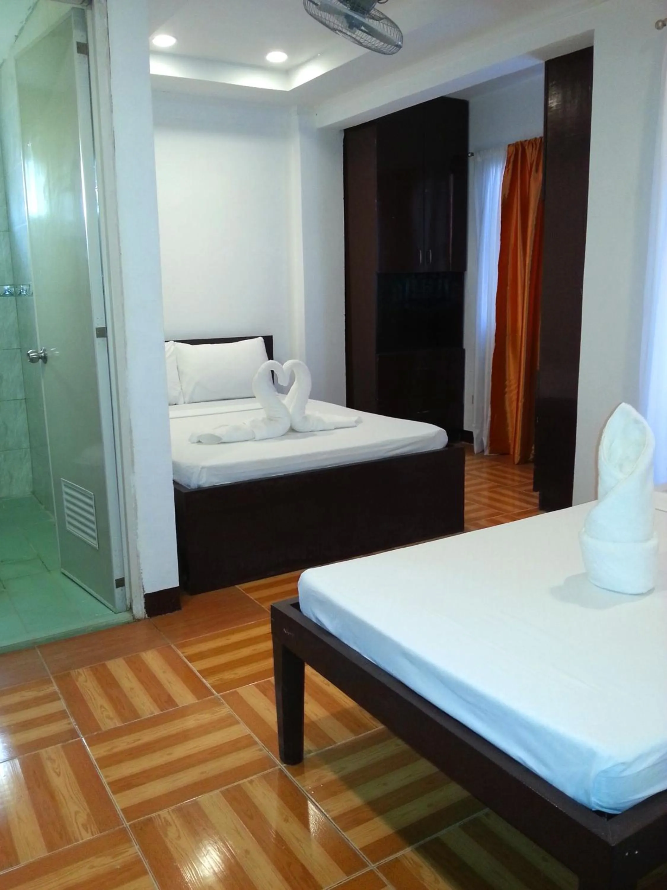 Bed in Ricardo Valley Inn