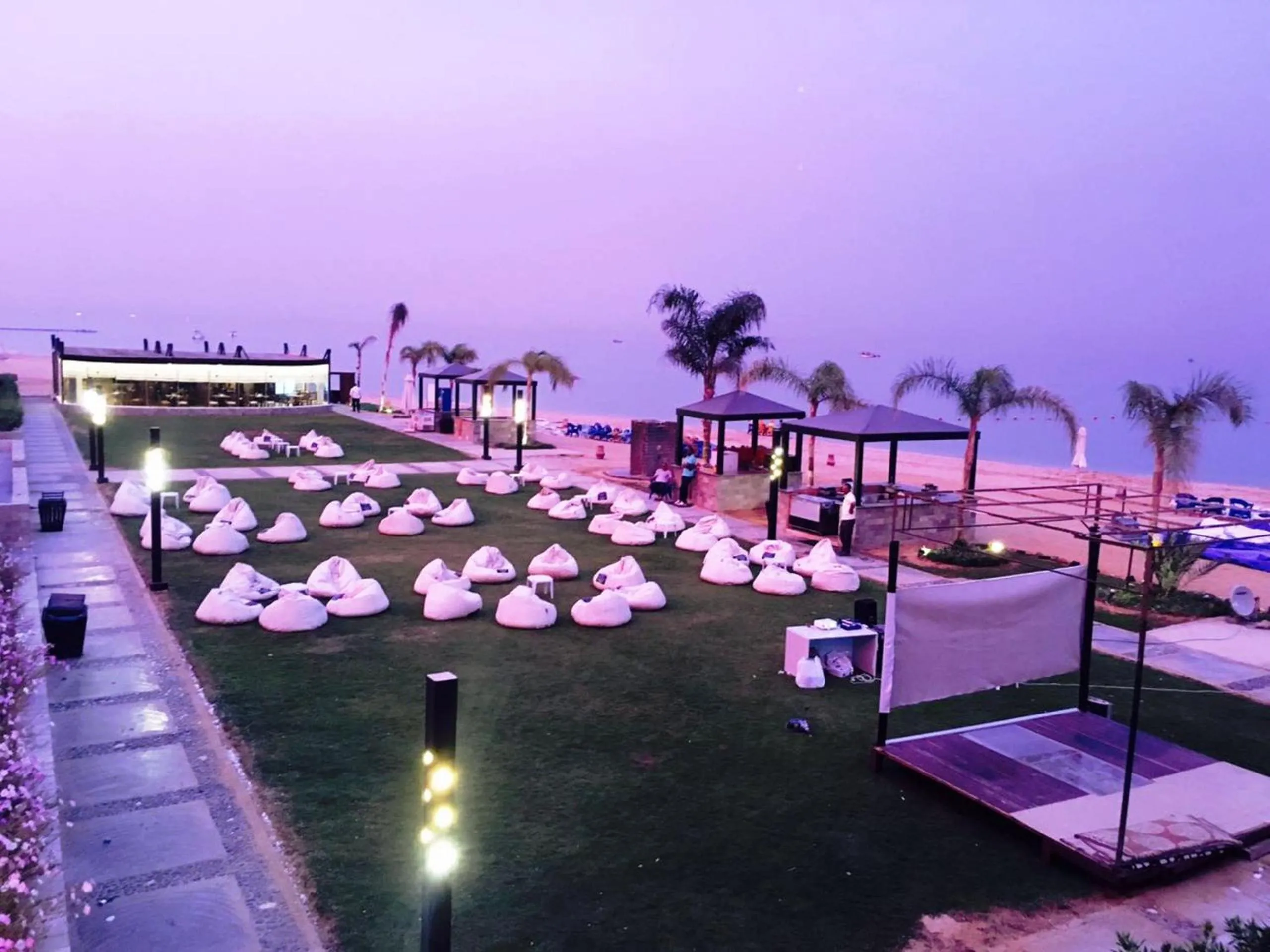 Garden in Elite Residence Aqua Park