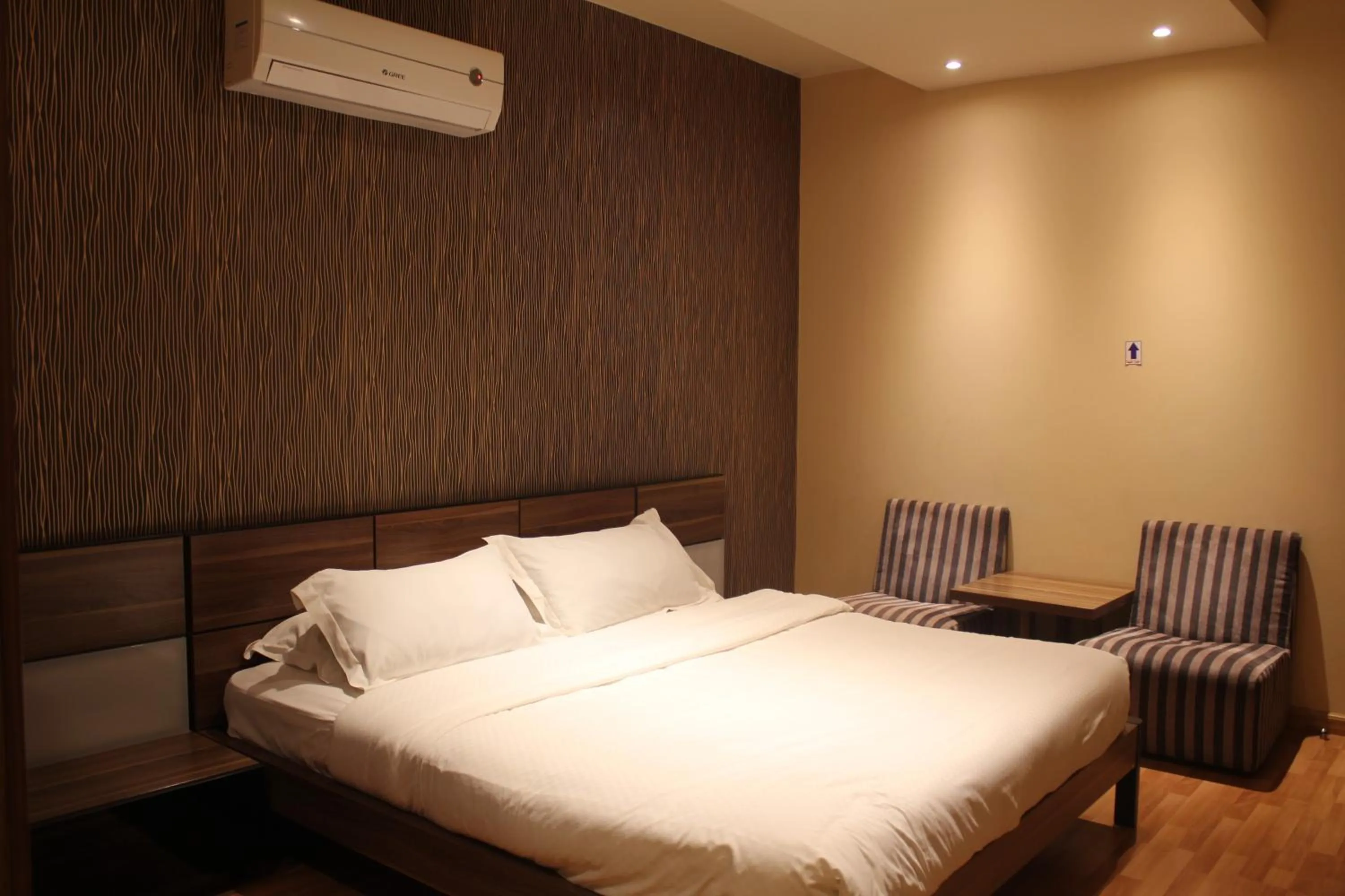 Bedroom, Bed in Rafa Homes Al Izdihar 2